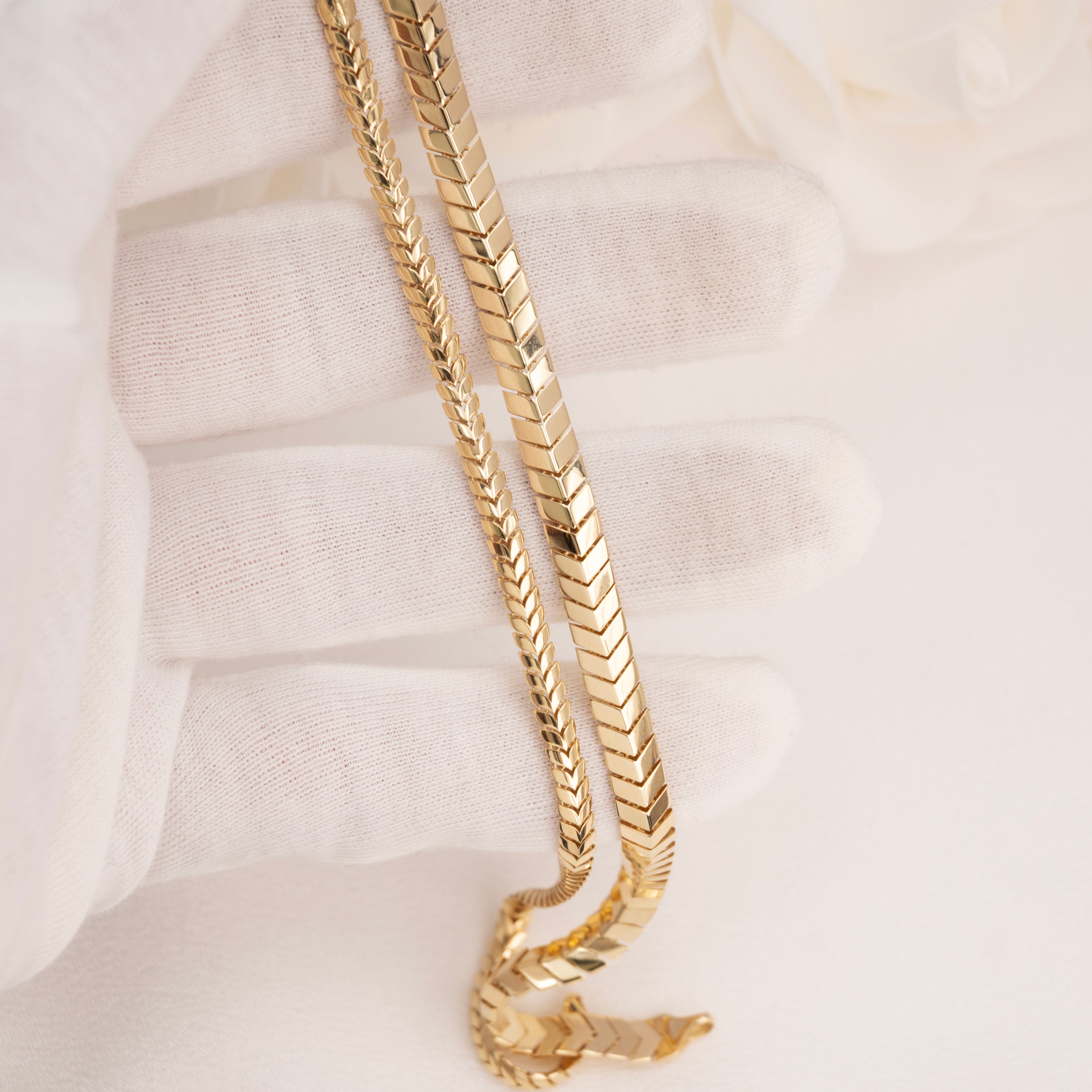 14k Arrow Herringbone Bracelet - 4mm & 5.8mm