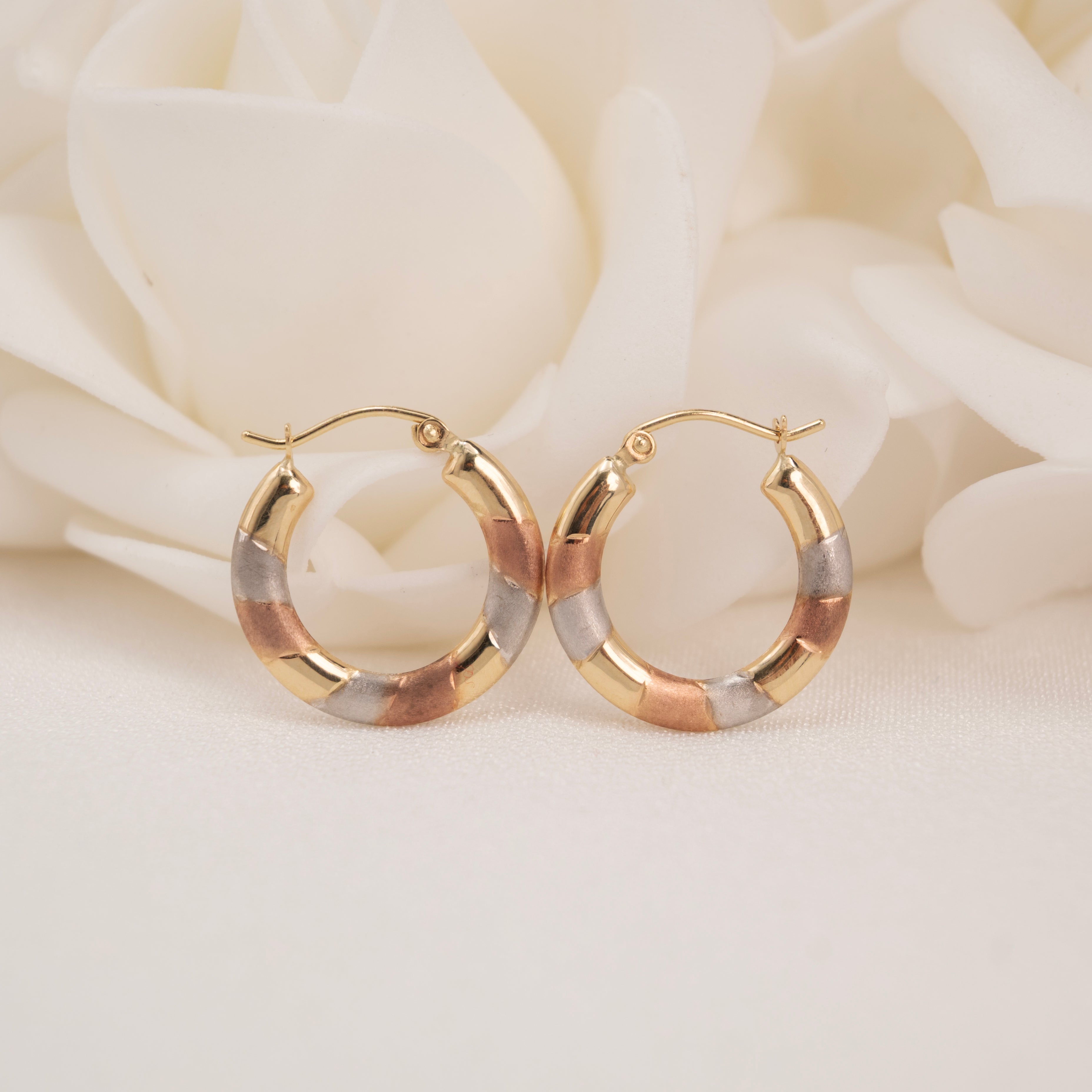 Aros pequeños de oro tricolor de 14 k (18 mm)