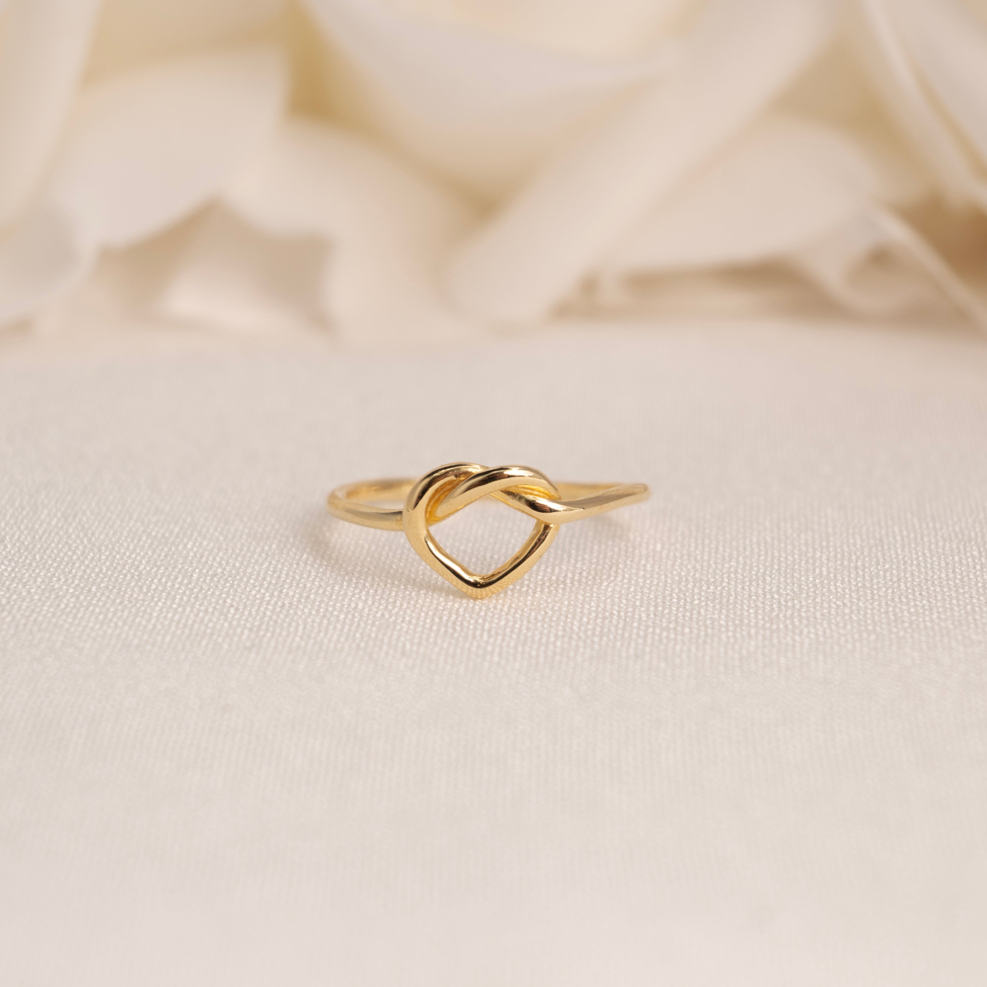 14k Knot Heart Ring