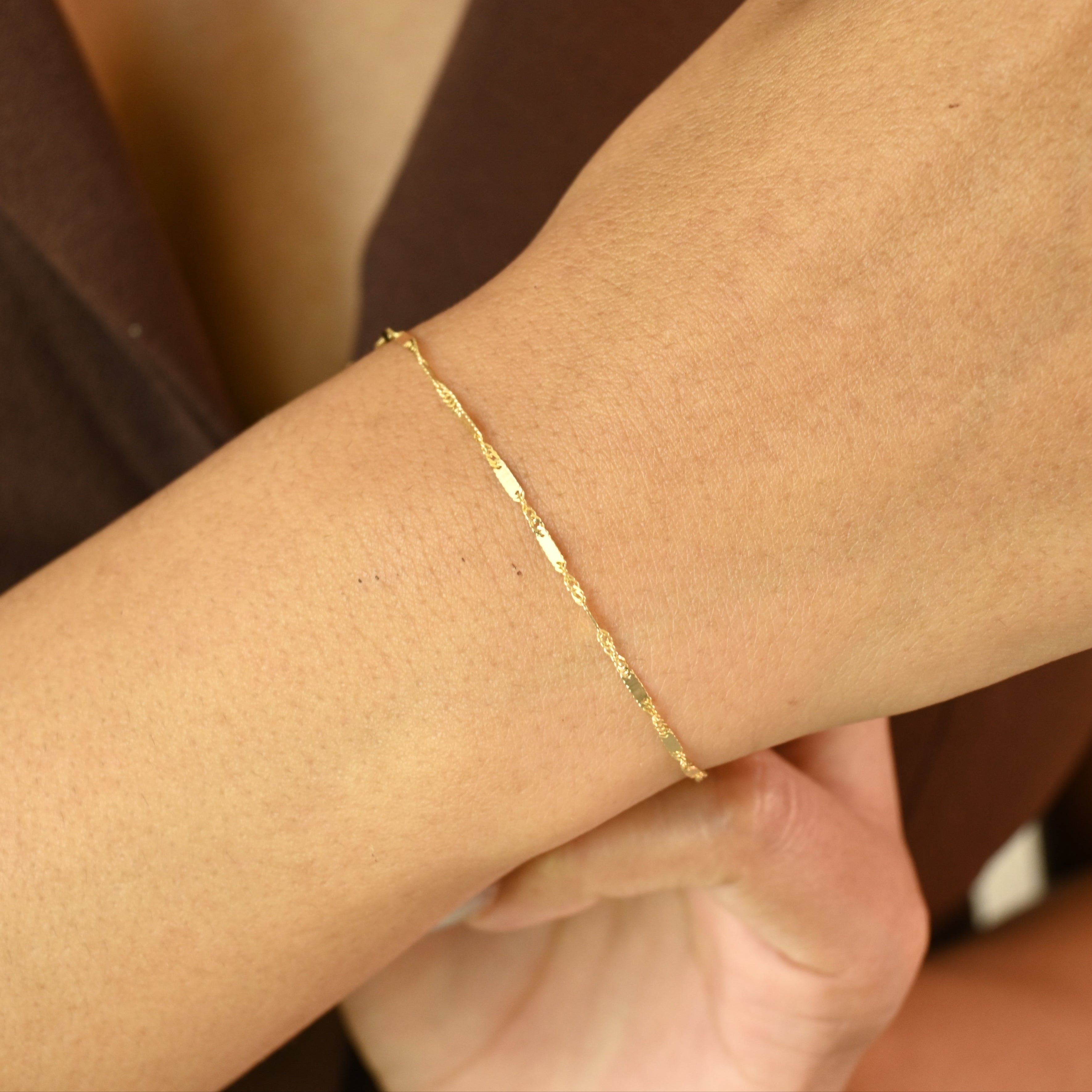 14k Singapore Bar Bracelet