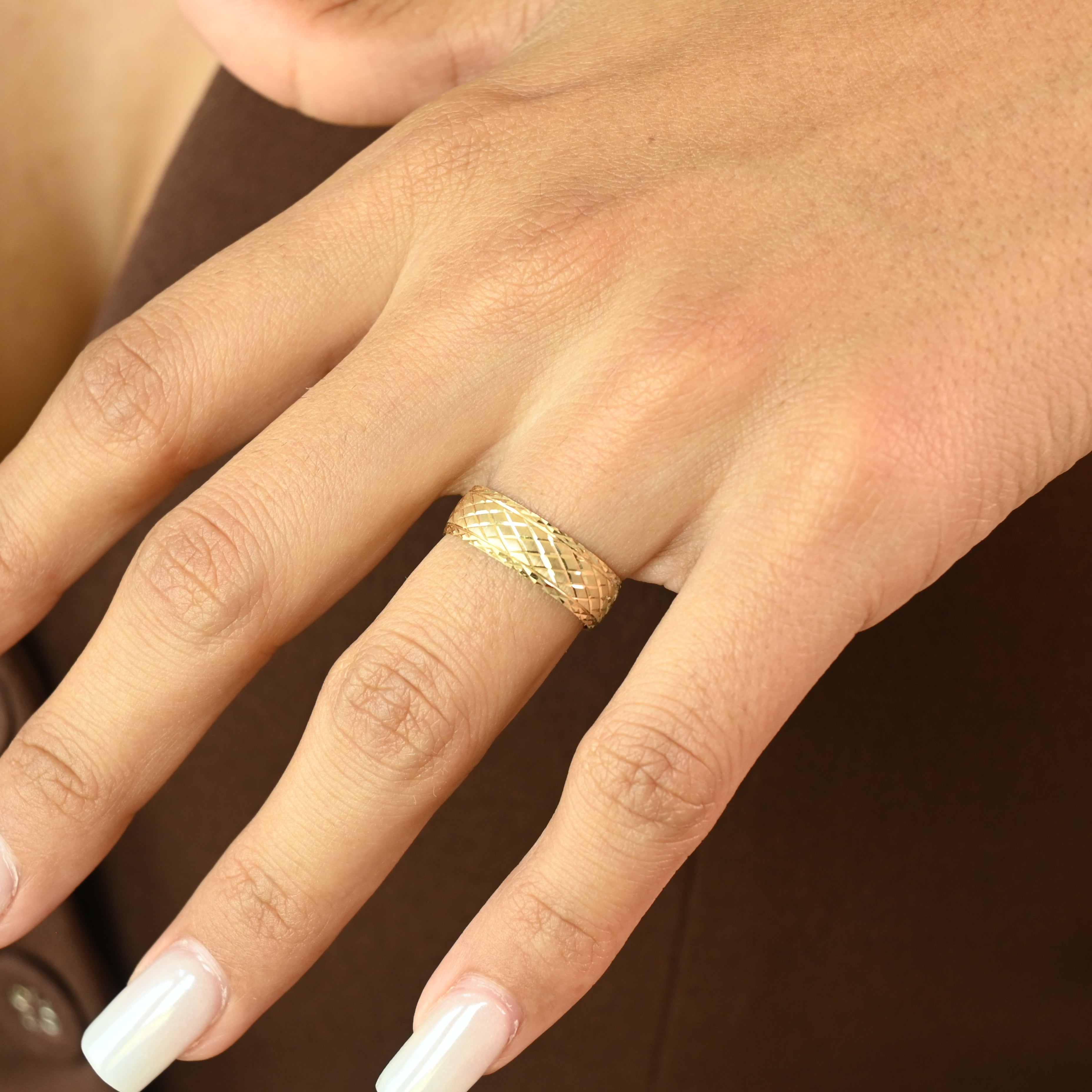 14k Diamond Cut Wedding Band