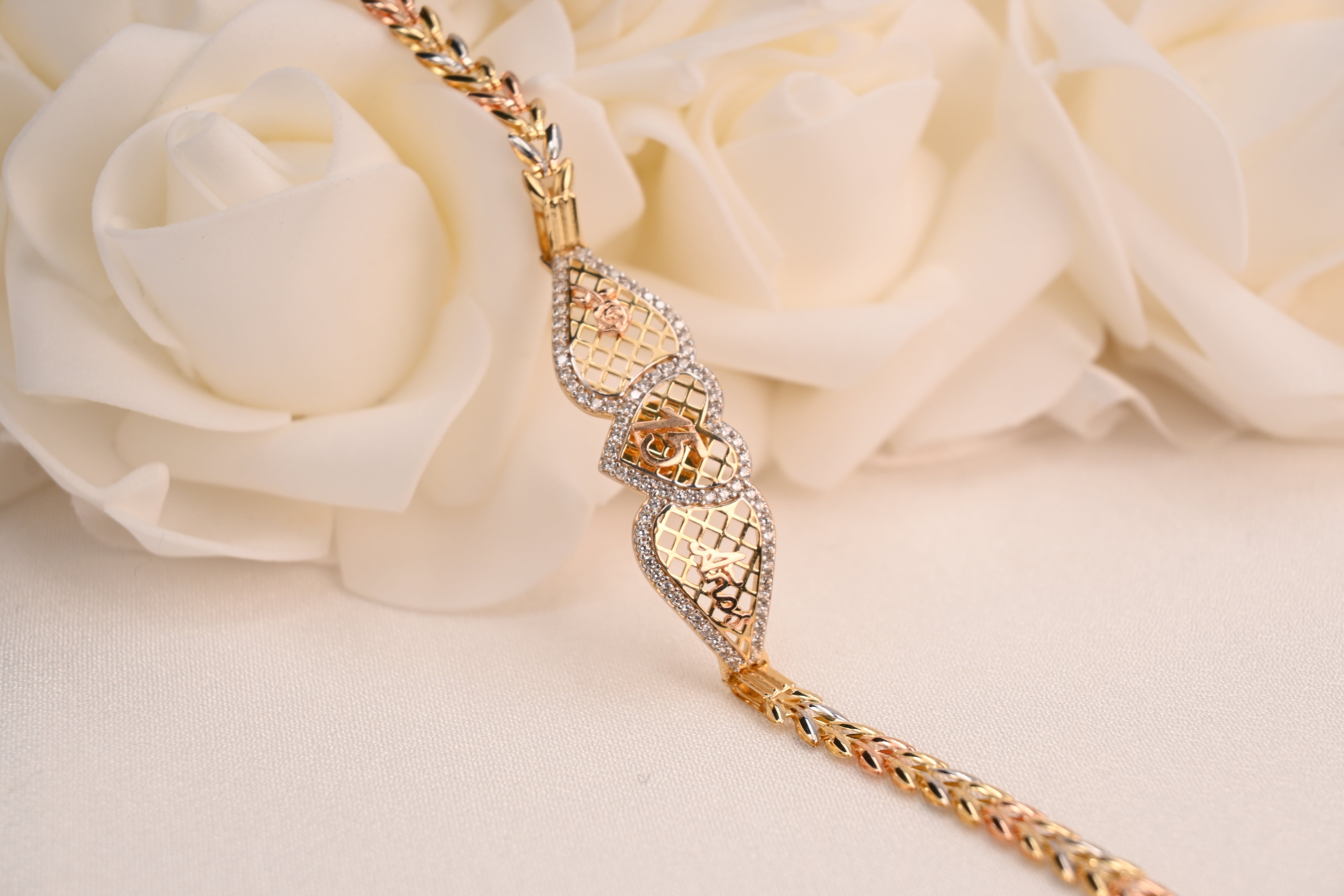 14k Tricolor Quinceañera Heart Bracelet