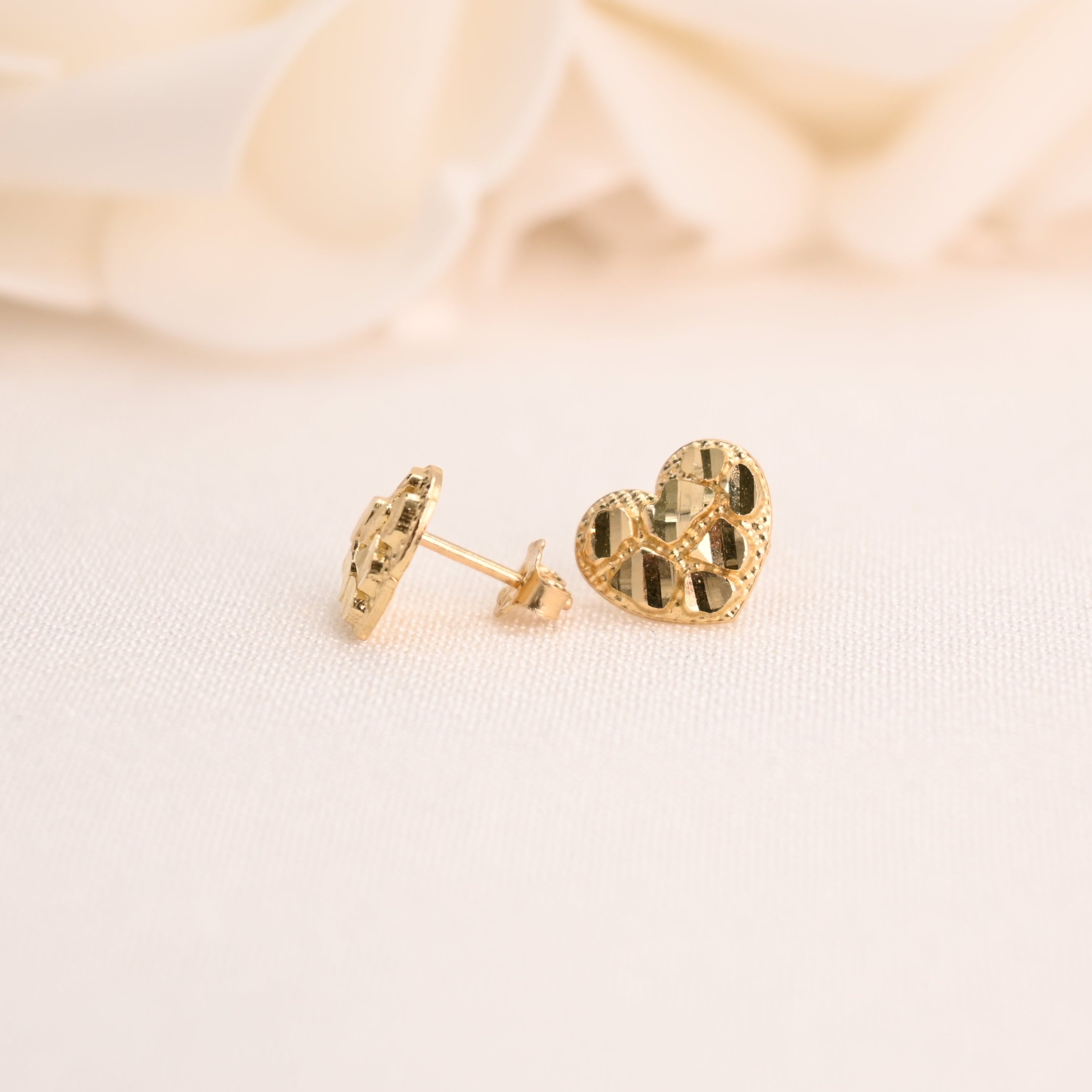 14k Small Heart Nugget Earrings