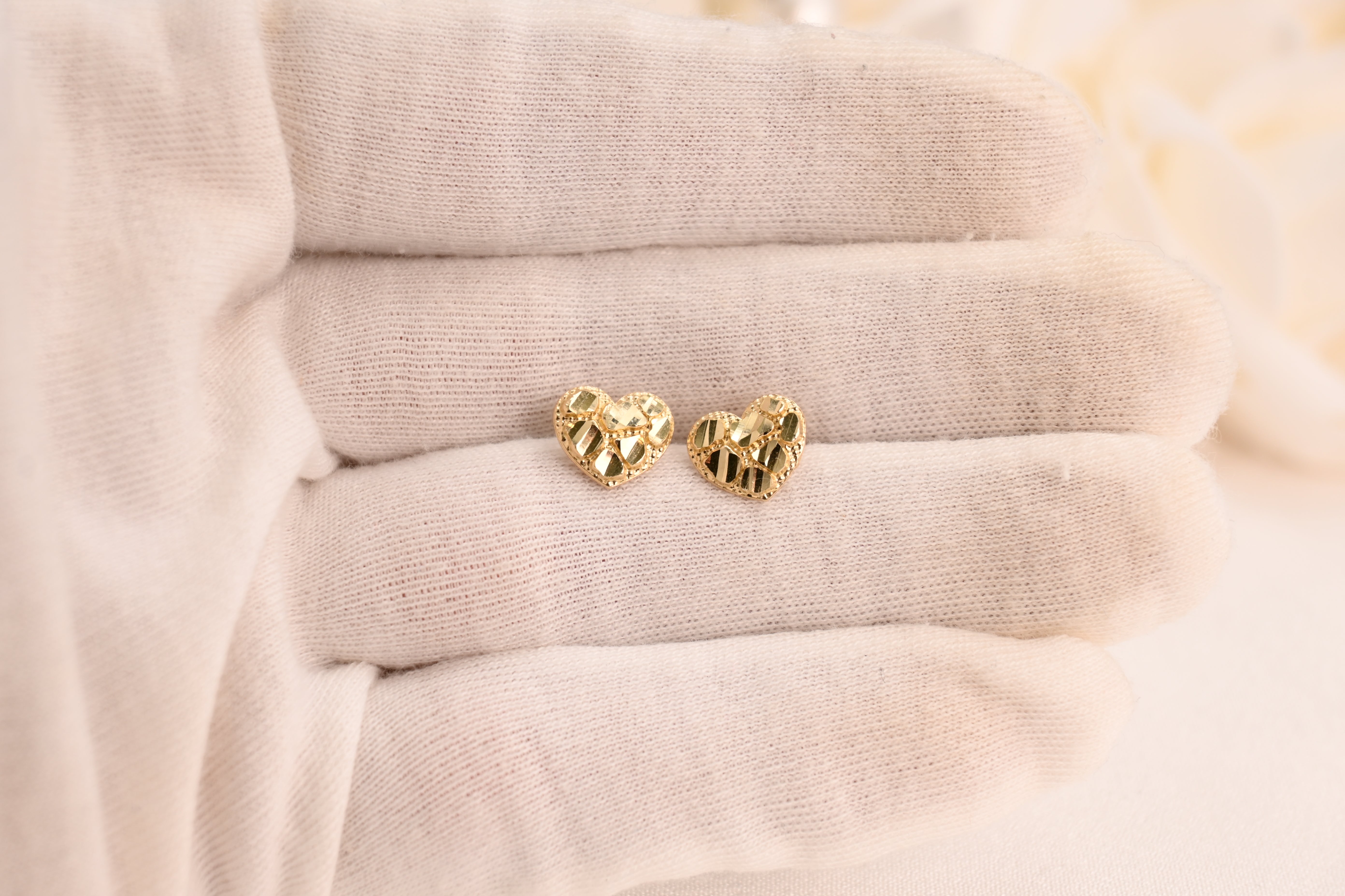 14k Small Heart Nugget Earrings