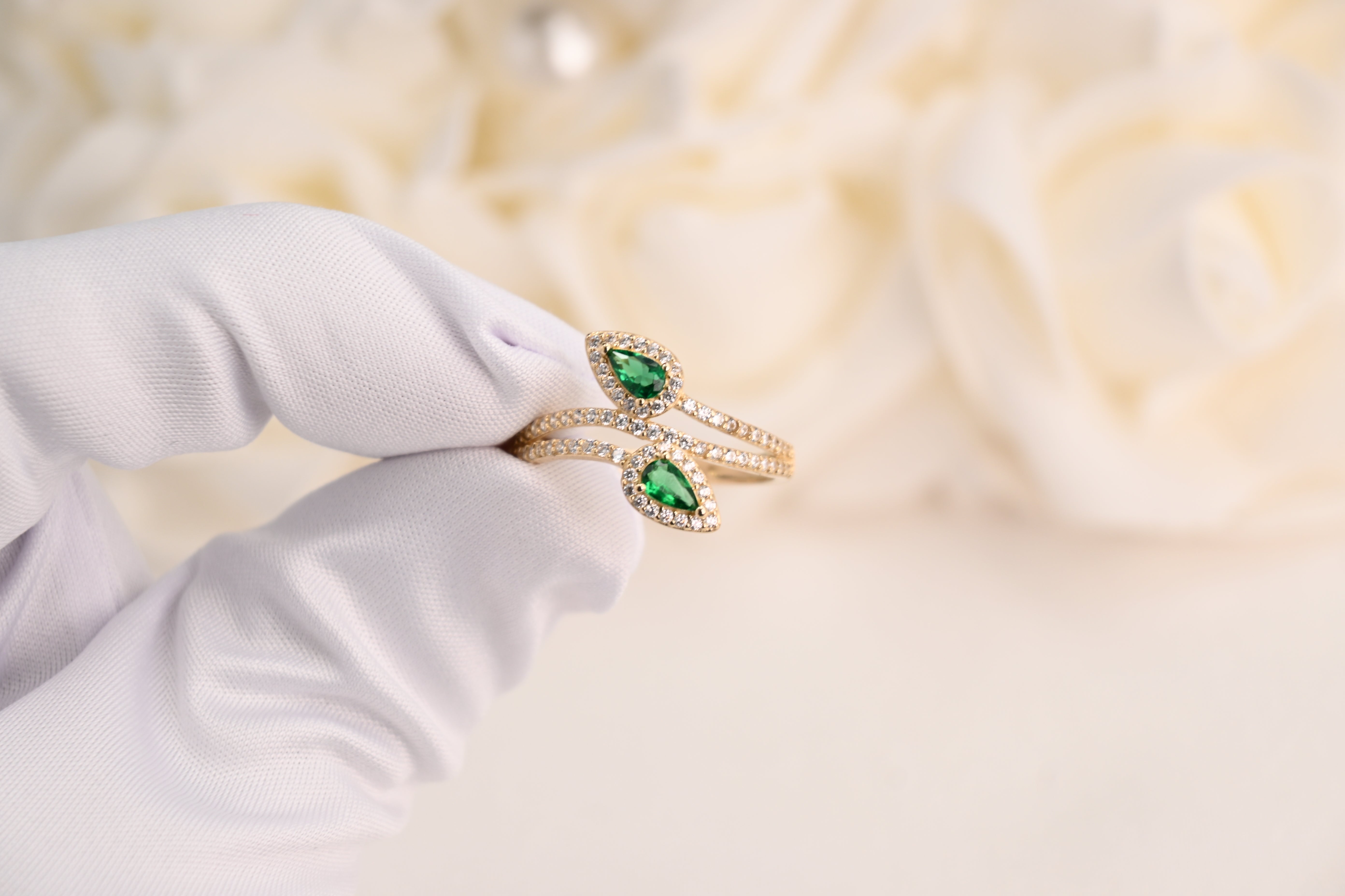 14k Simulated Emerald Ring
