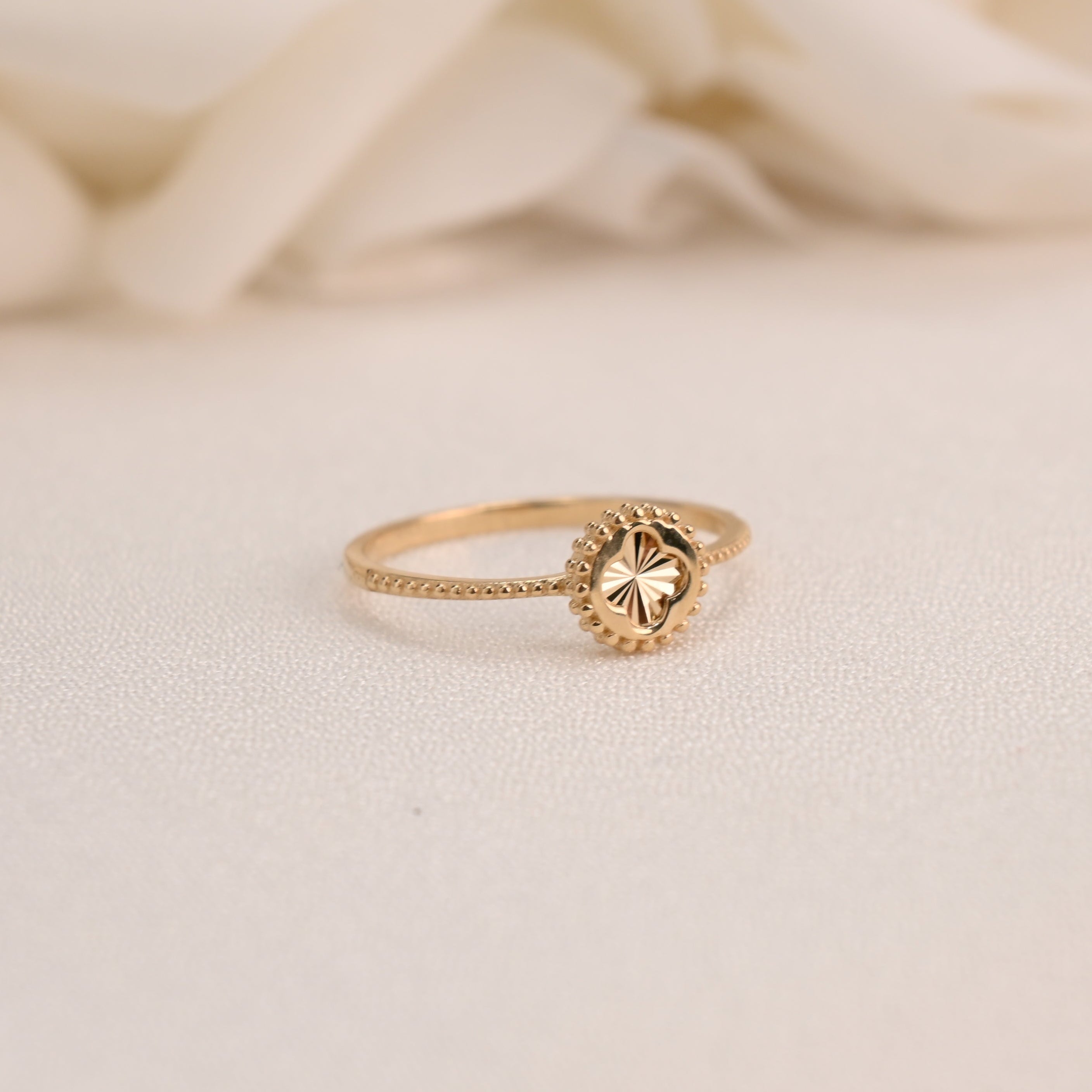 14k Clover Ring
