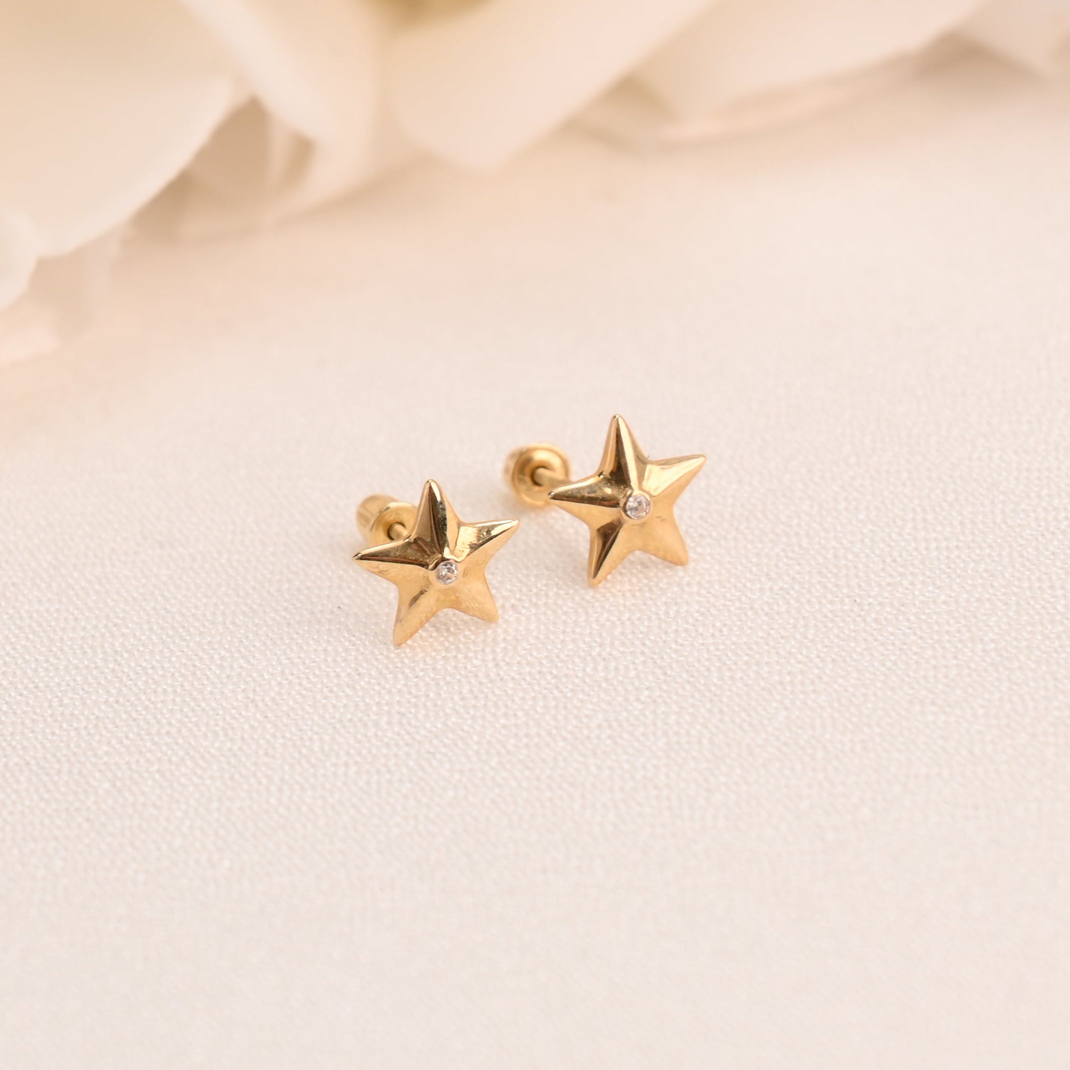 14k Star Stud Earrings