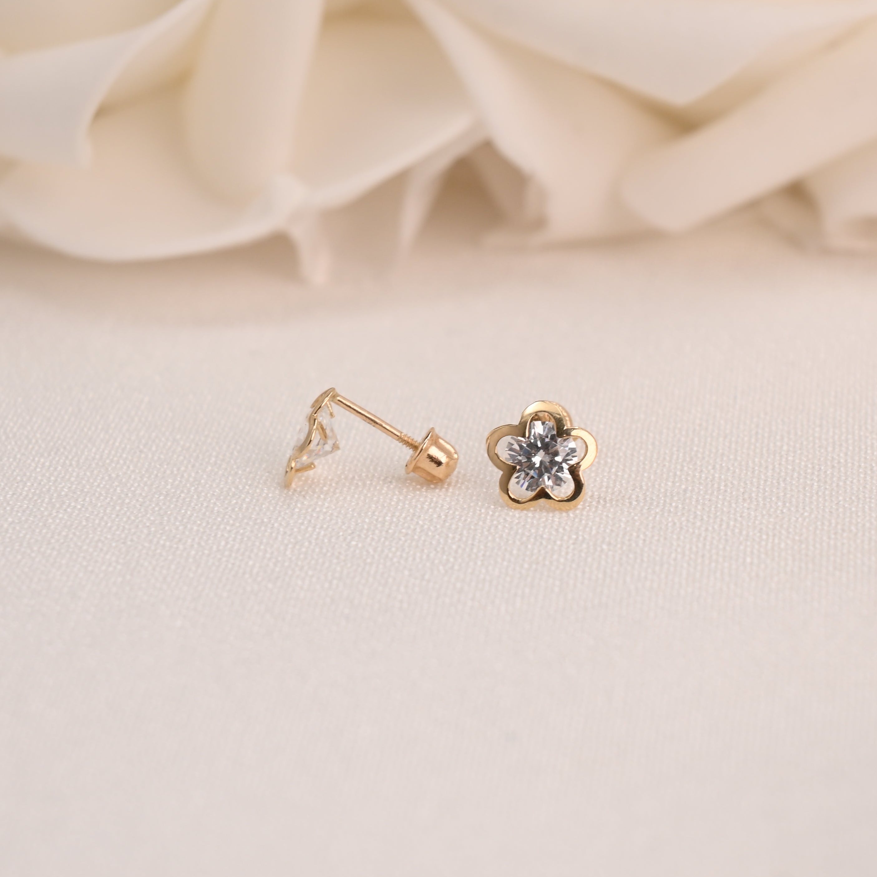 14k Flower Stud Earrings