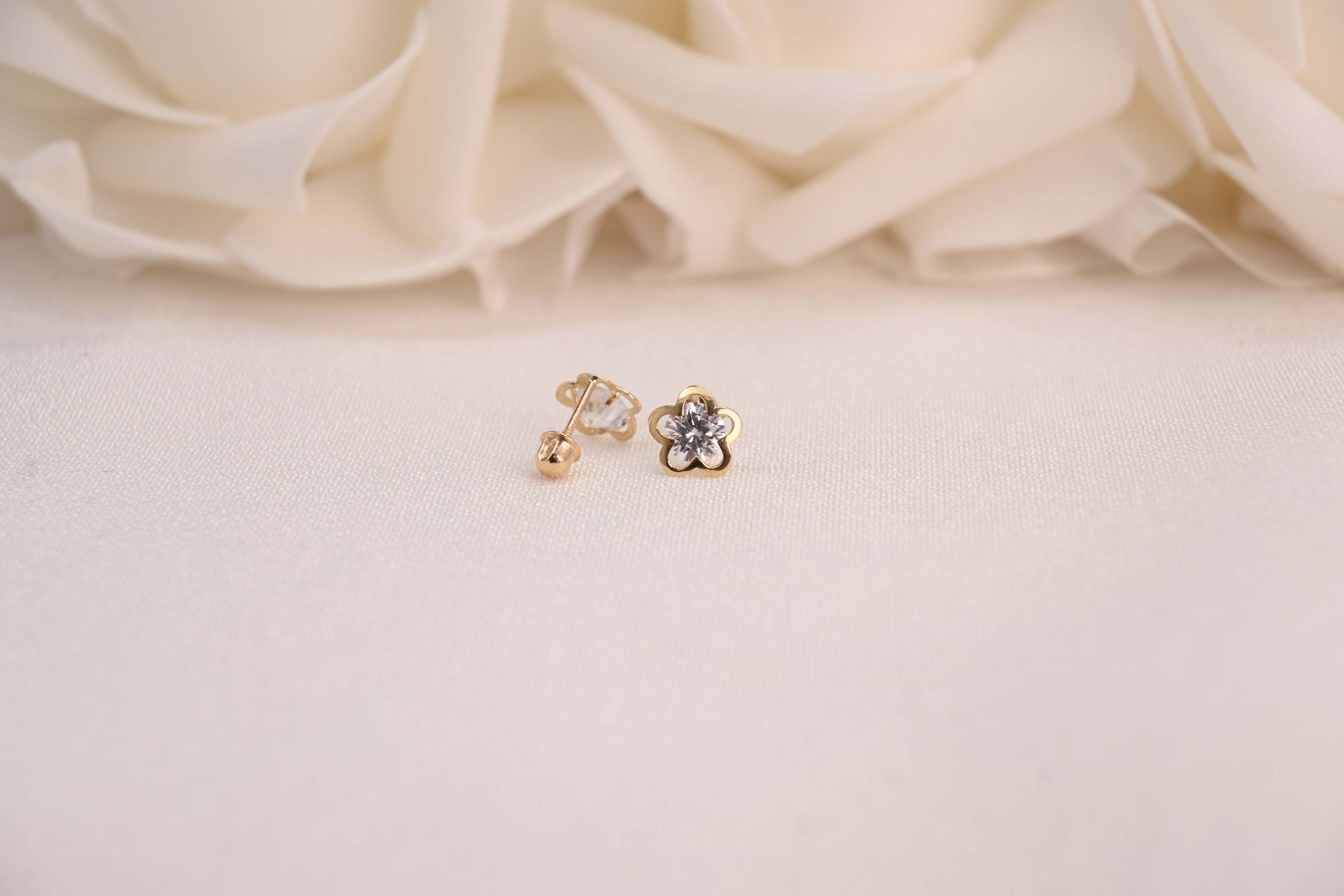 14k Flower Stud Earrings