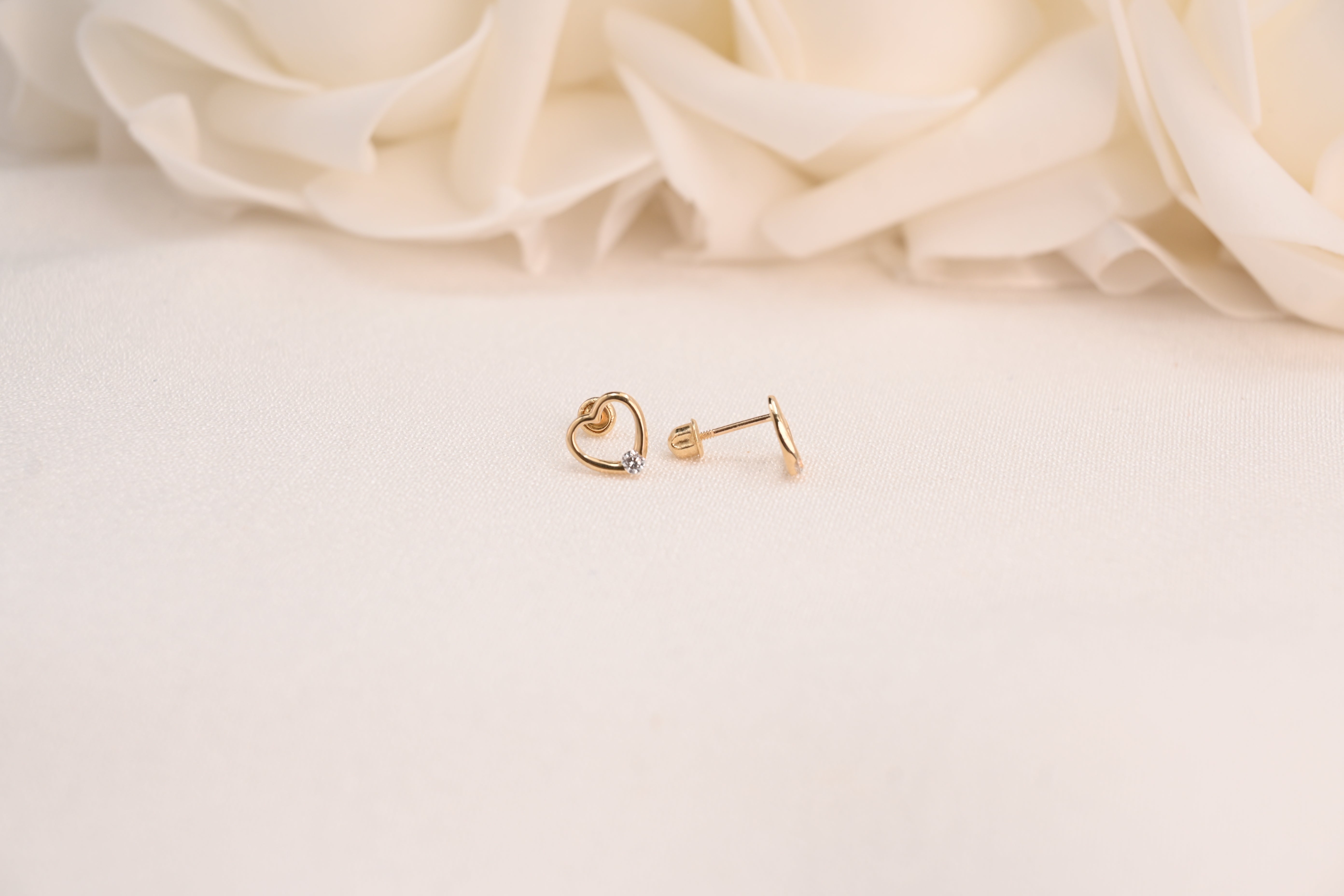 14k Hollow Heart Stud Earrings
