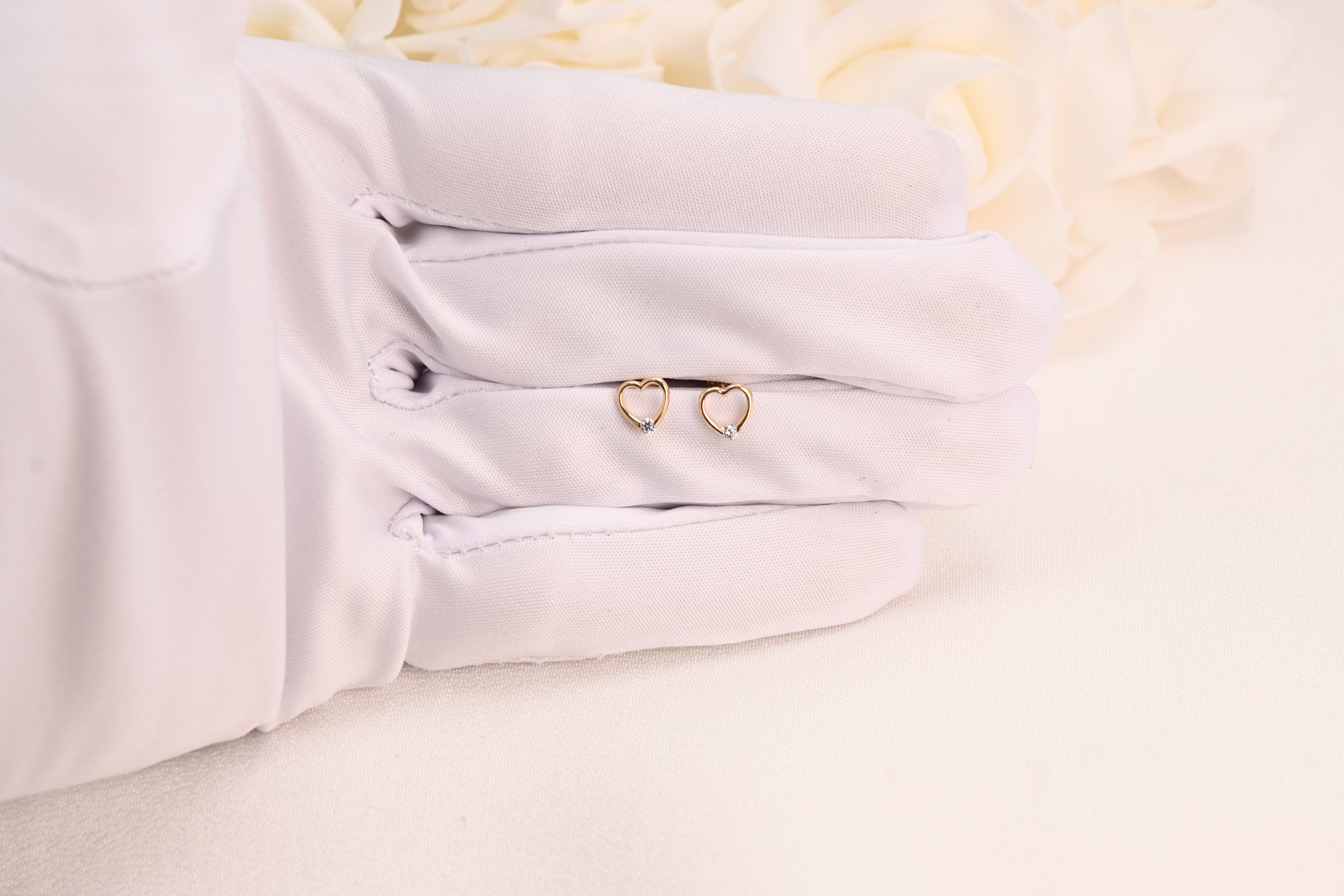 14k Hollow Heart Stud Earrings