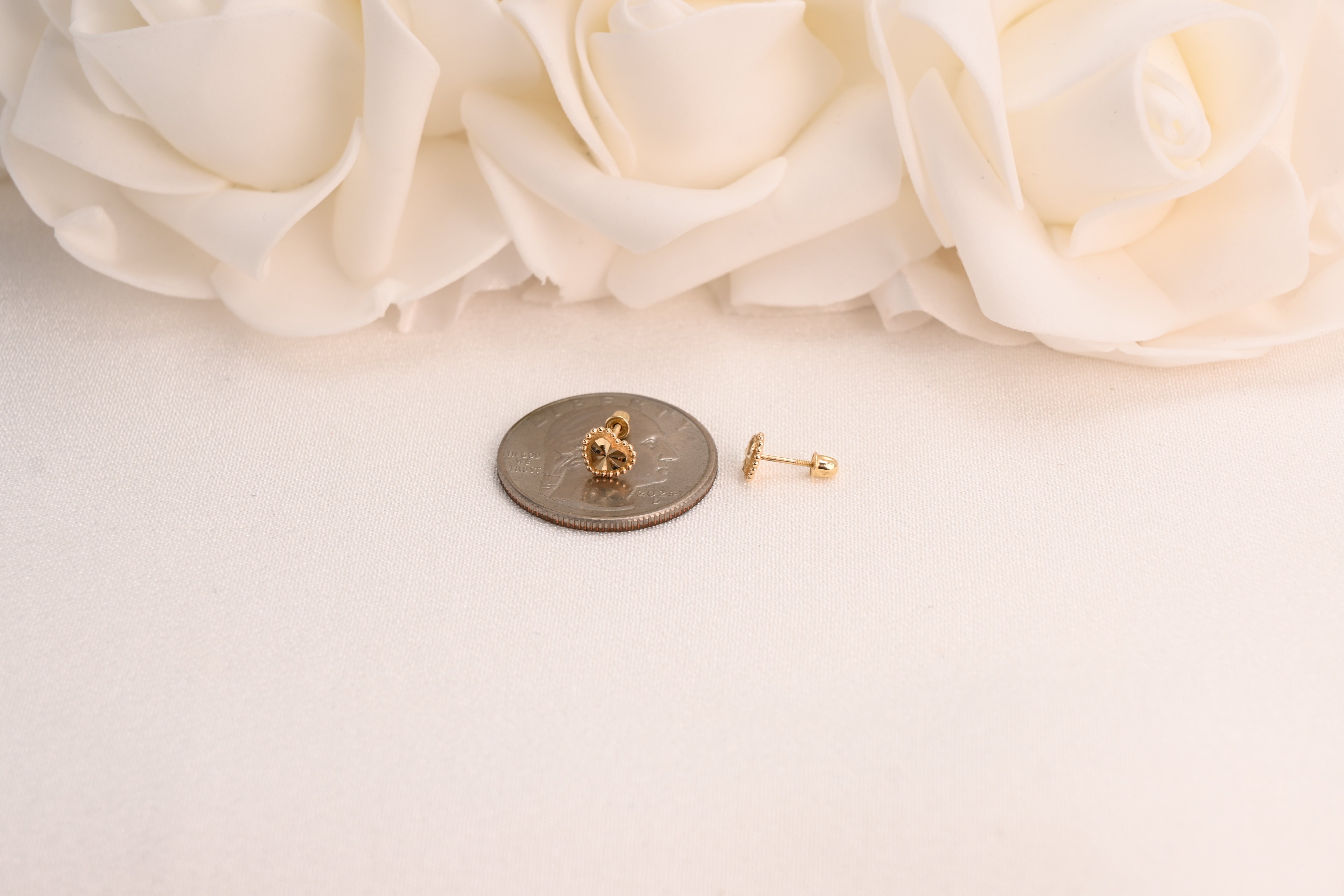 14k Diamond-Cut Heart Stud Earrings