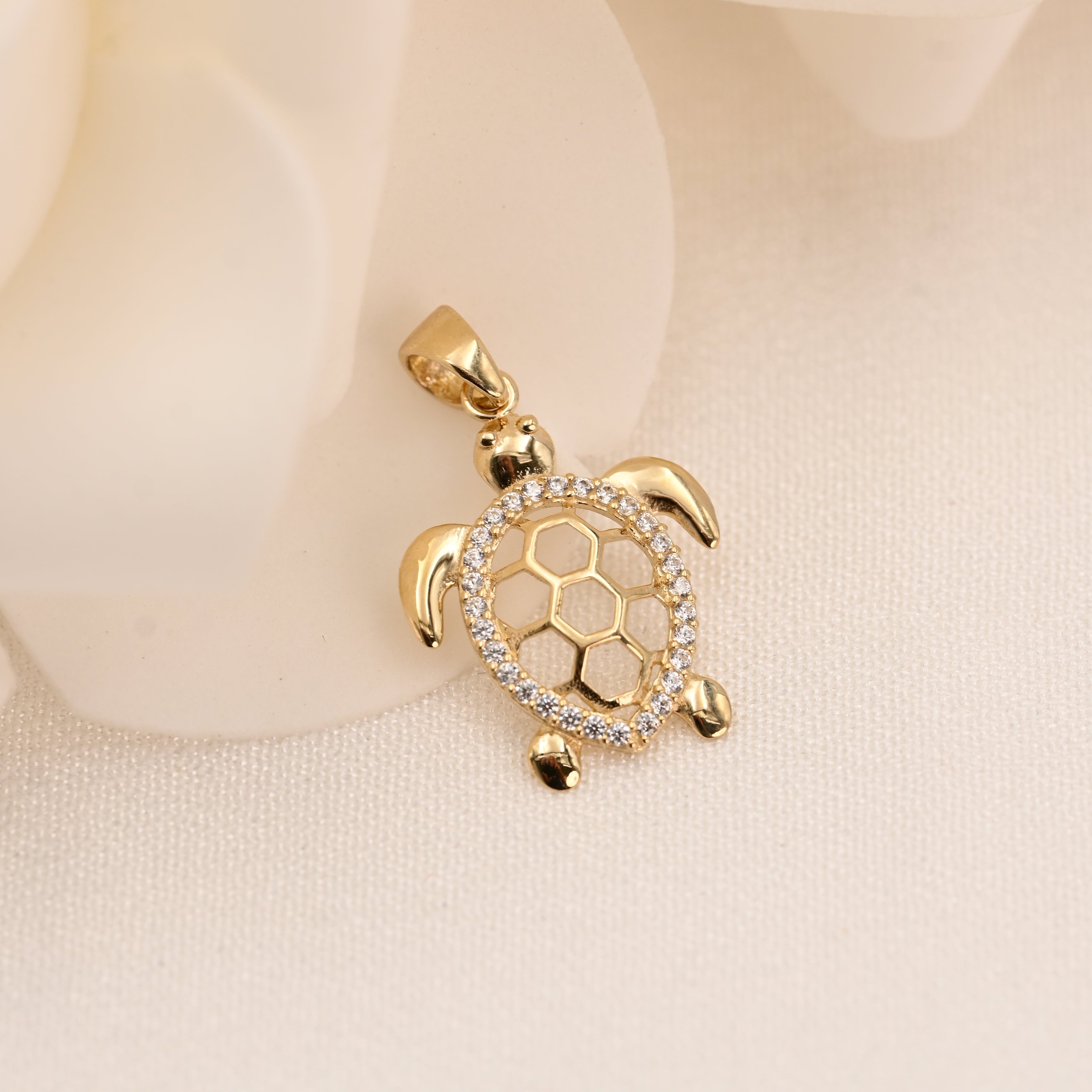 14k Little Turtle Pendant