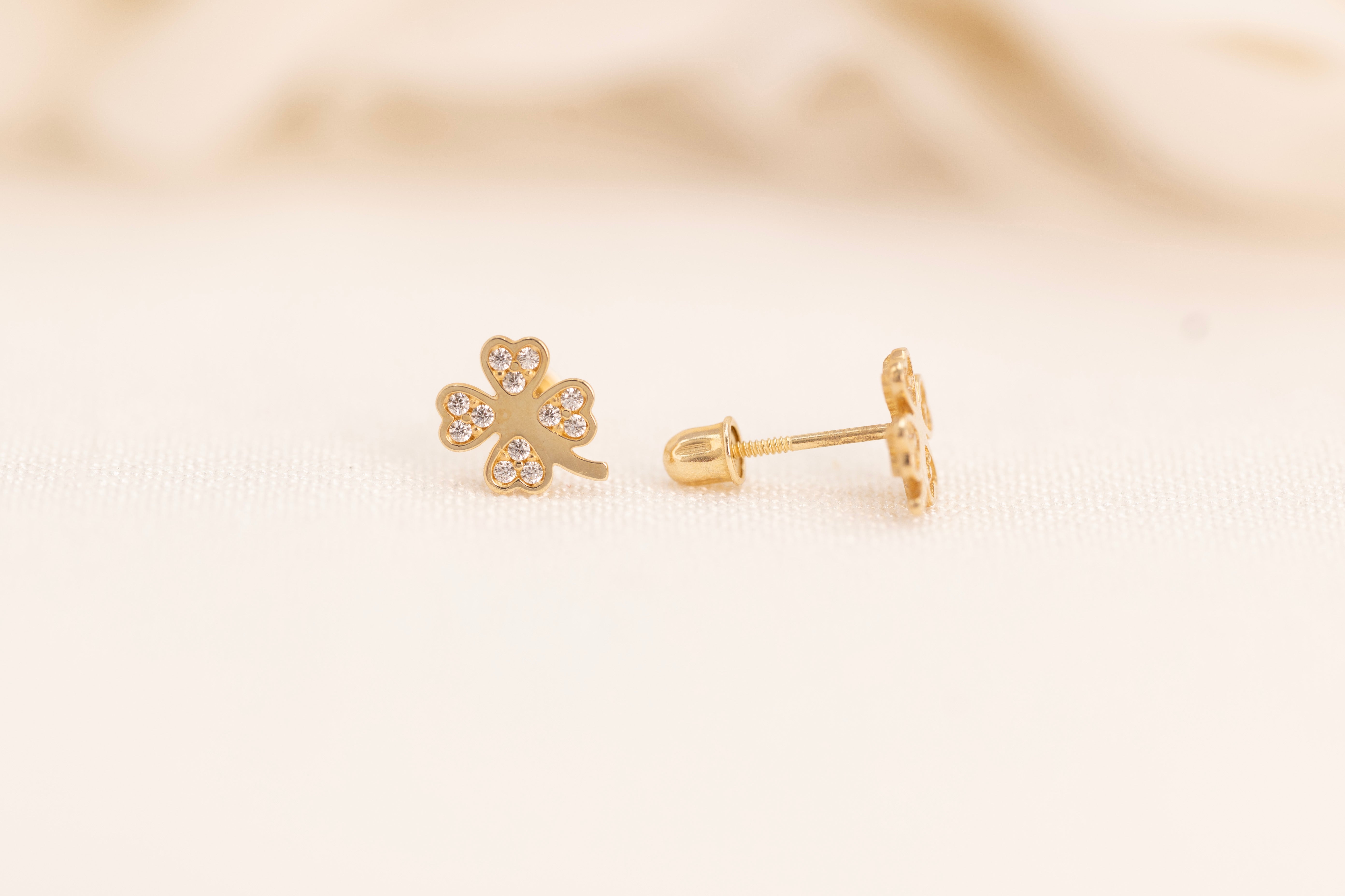 14k Clover Earrings