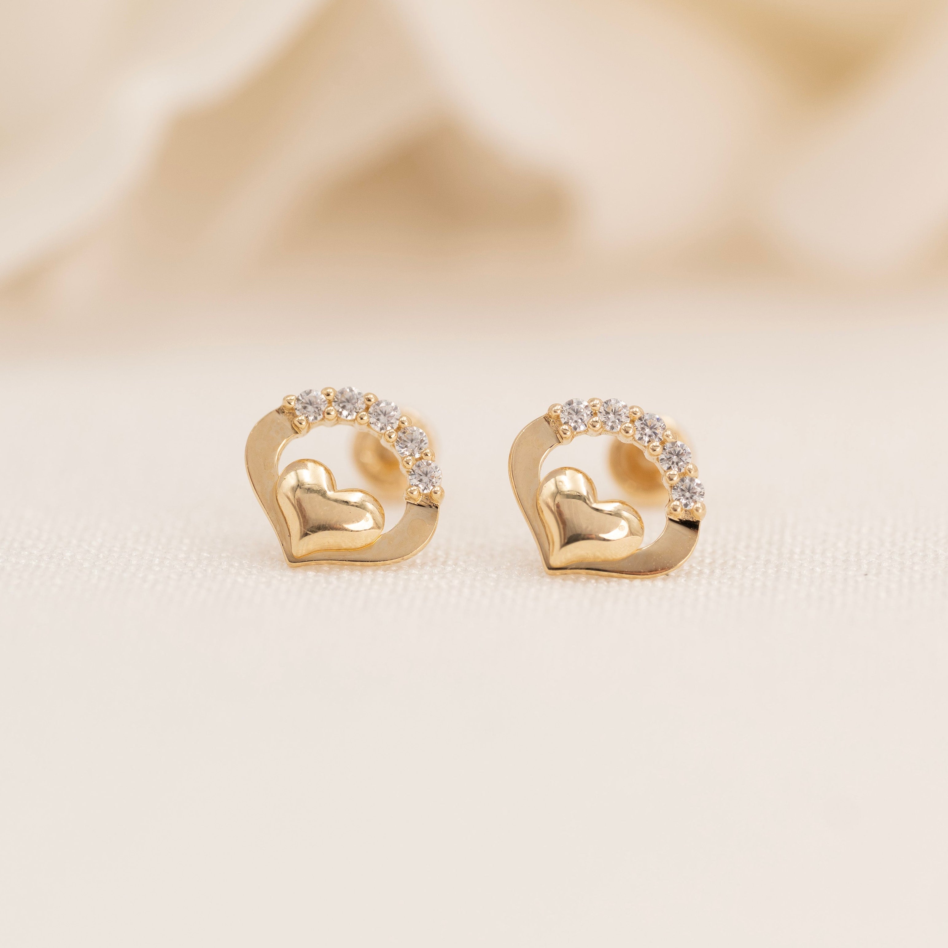 14k Sparkling Heart Earrings