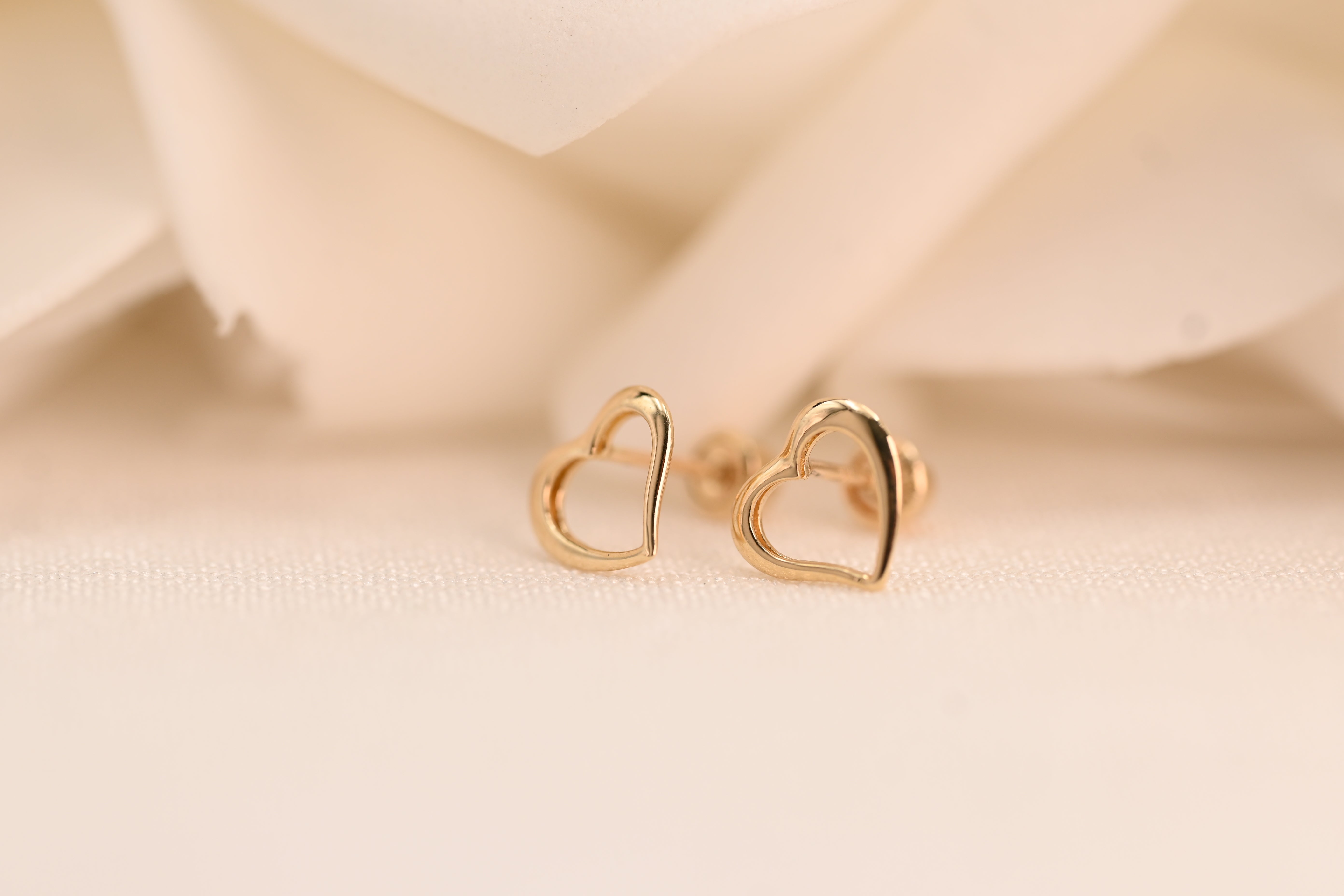 14k Heart Outline Stud Earrings