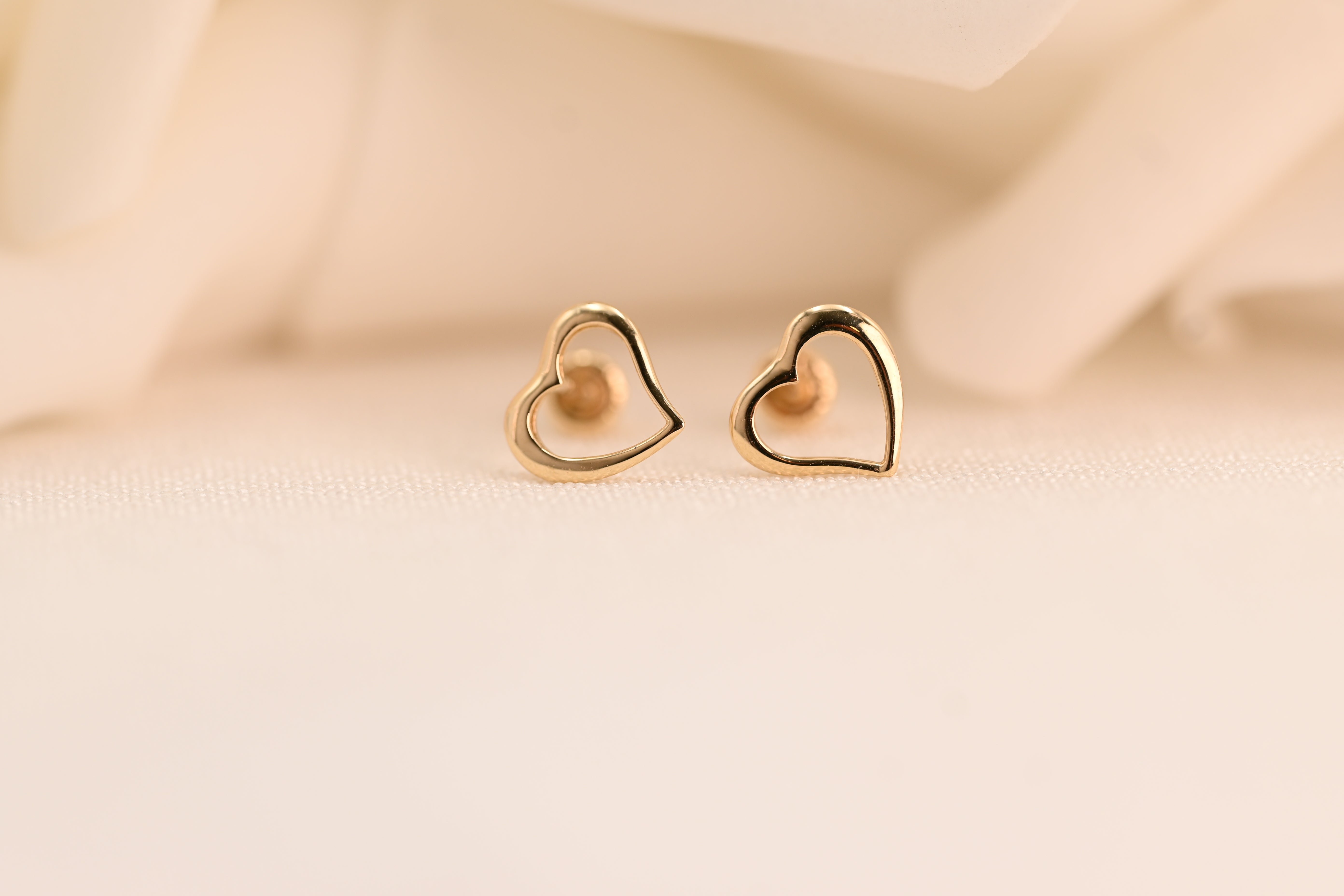 14k Heart Outline Stud Earrings