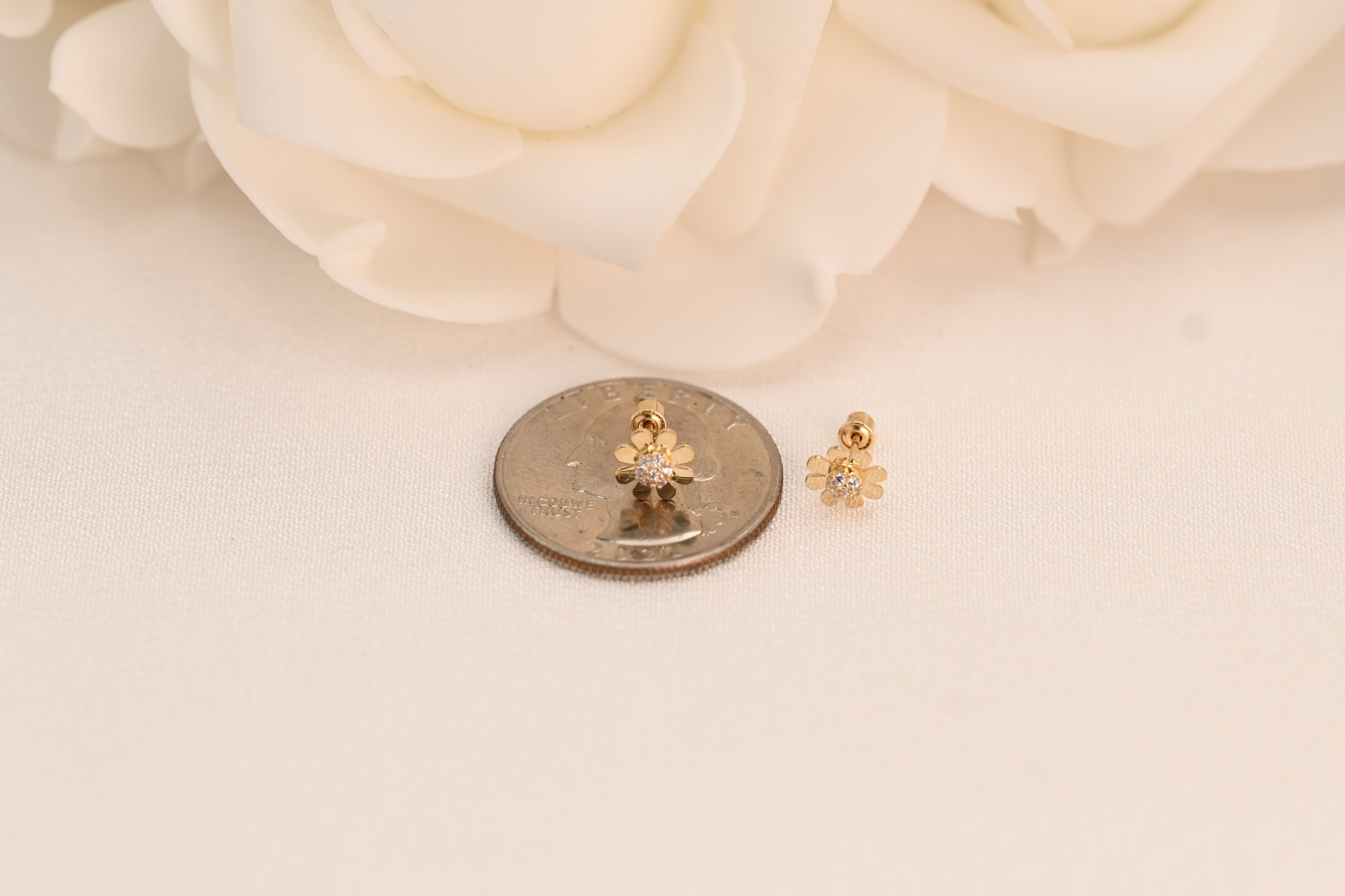 14k Daisy Cubic Zirconia Stud Earrings