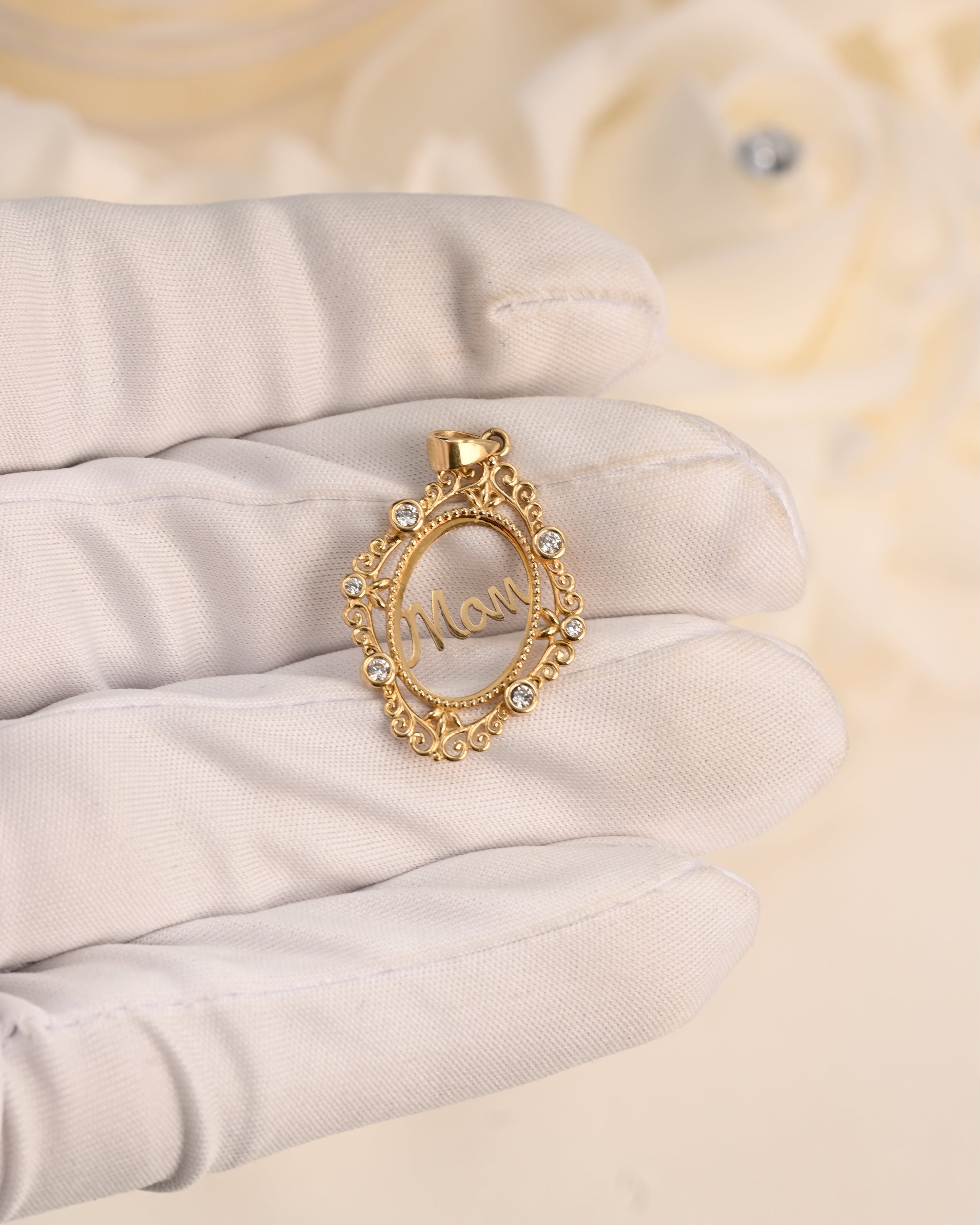 14k Filigree Mom Frame Pendant