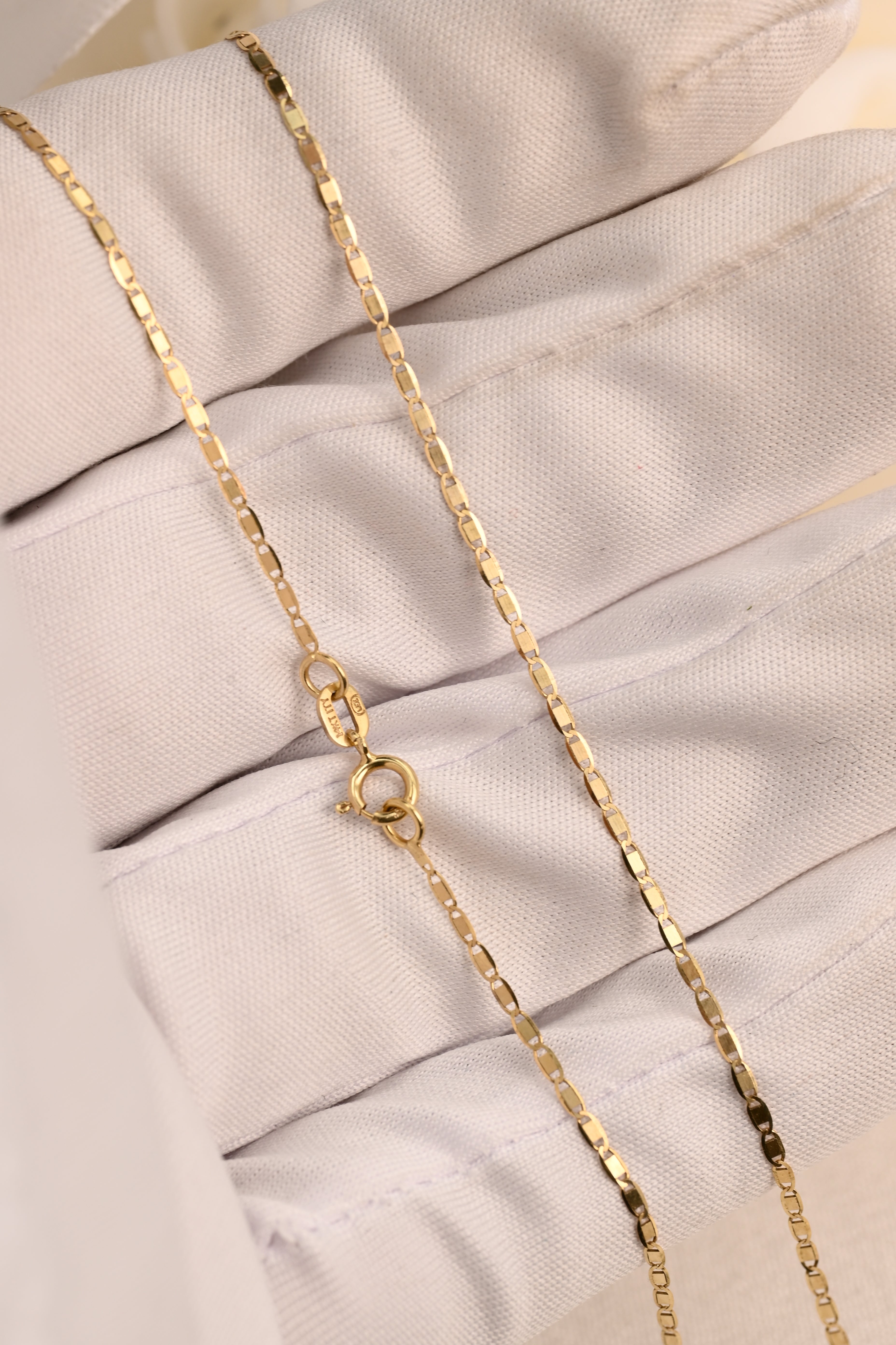 14k Mini Valentino Chain
