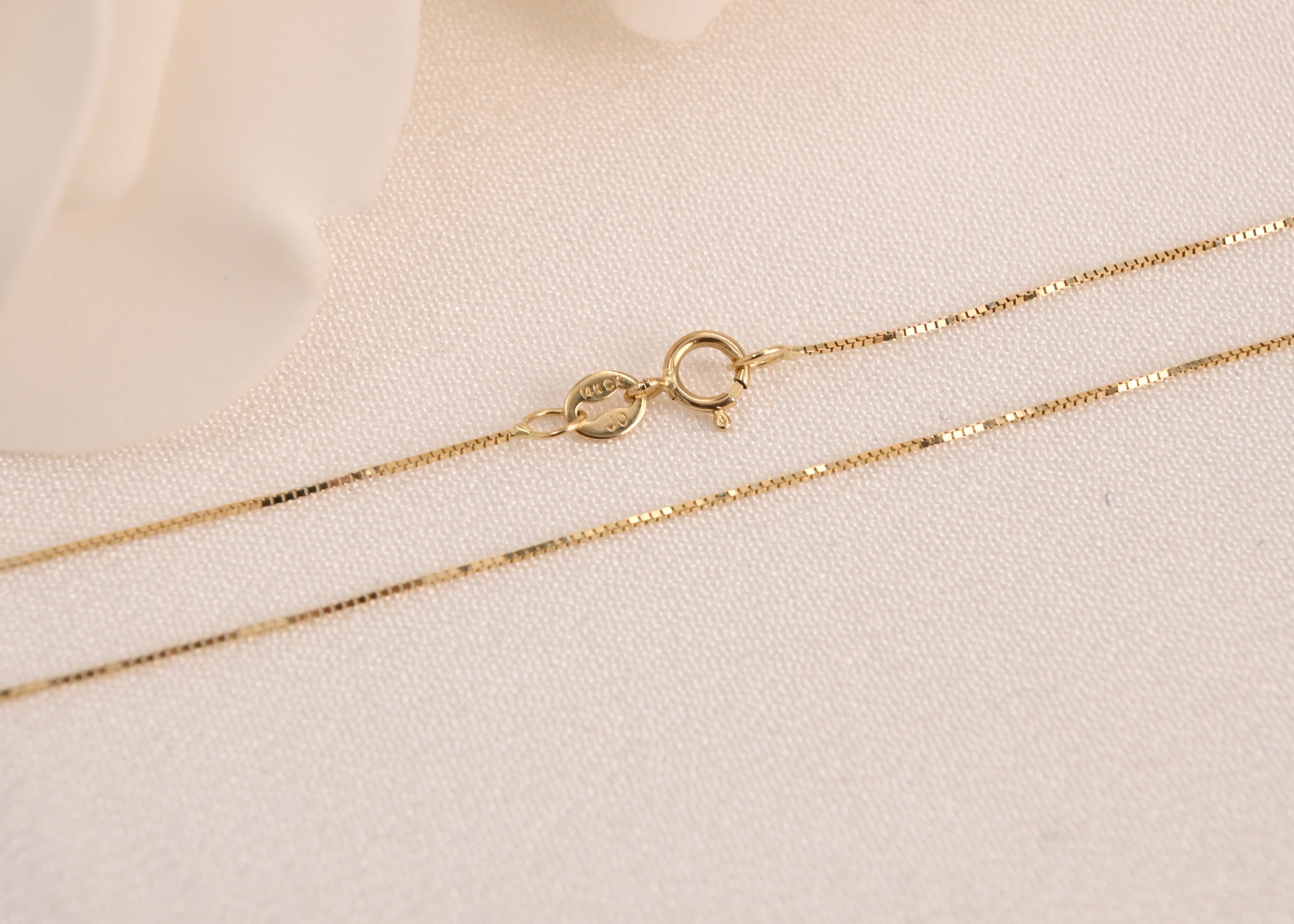 14k Mini Box Chain