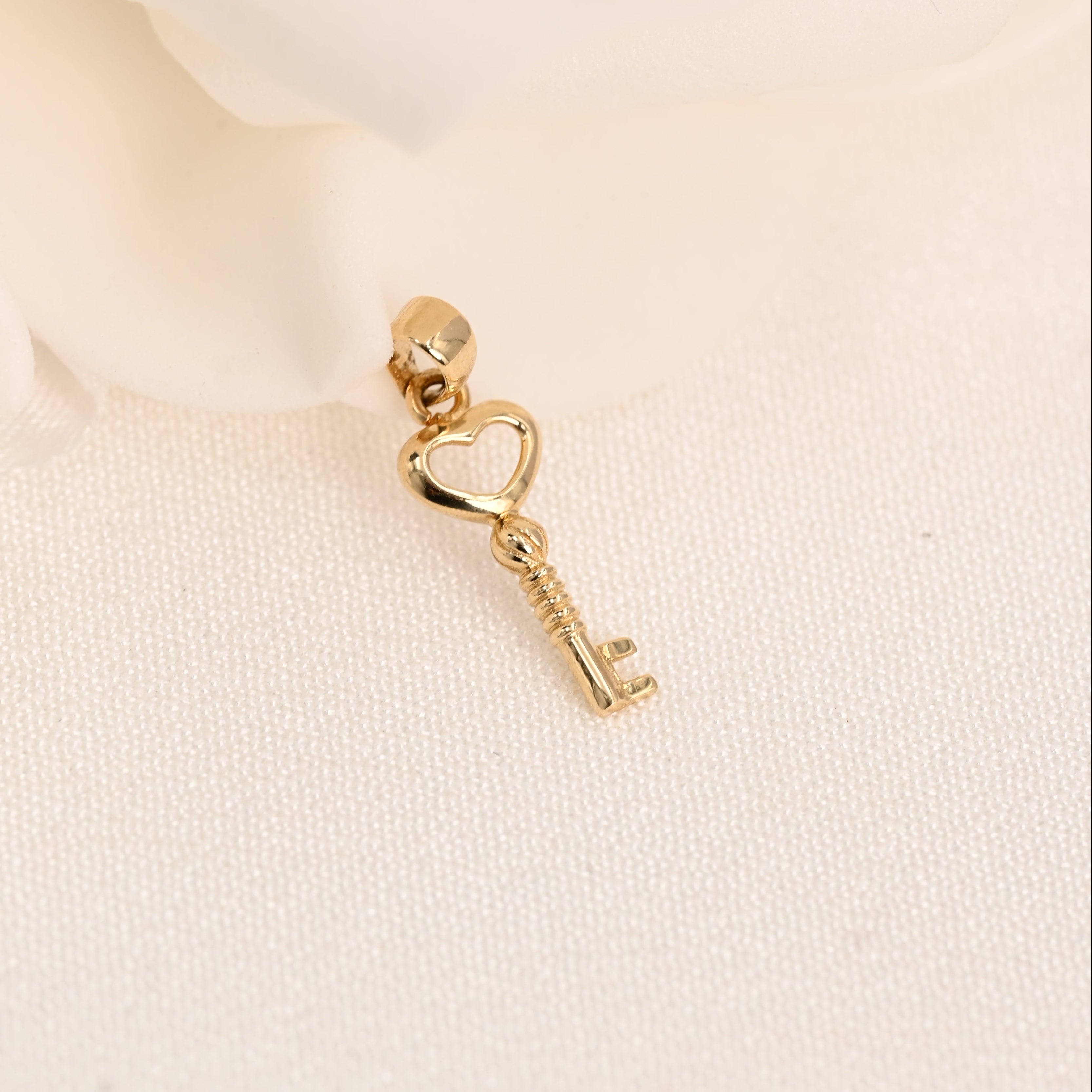 14k Heart Key Pendant
