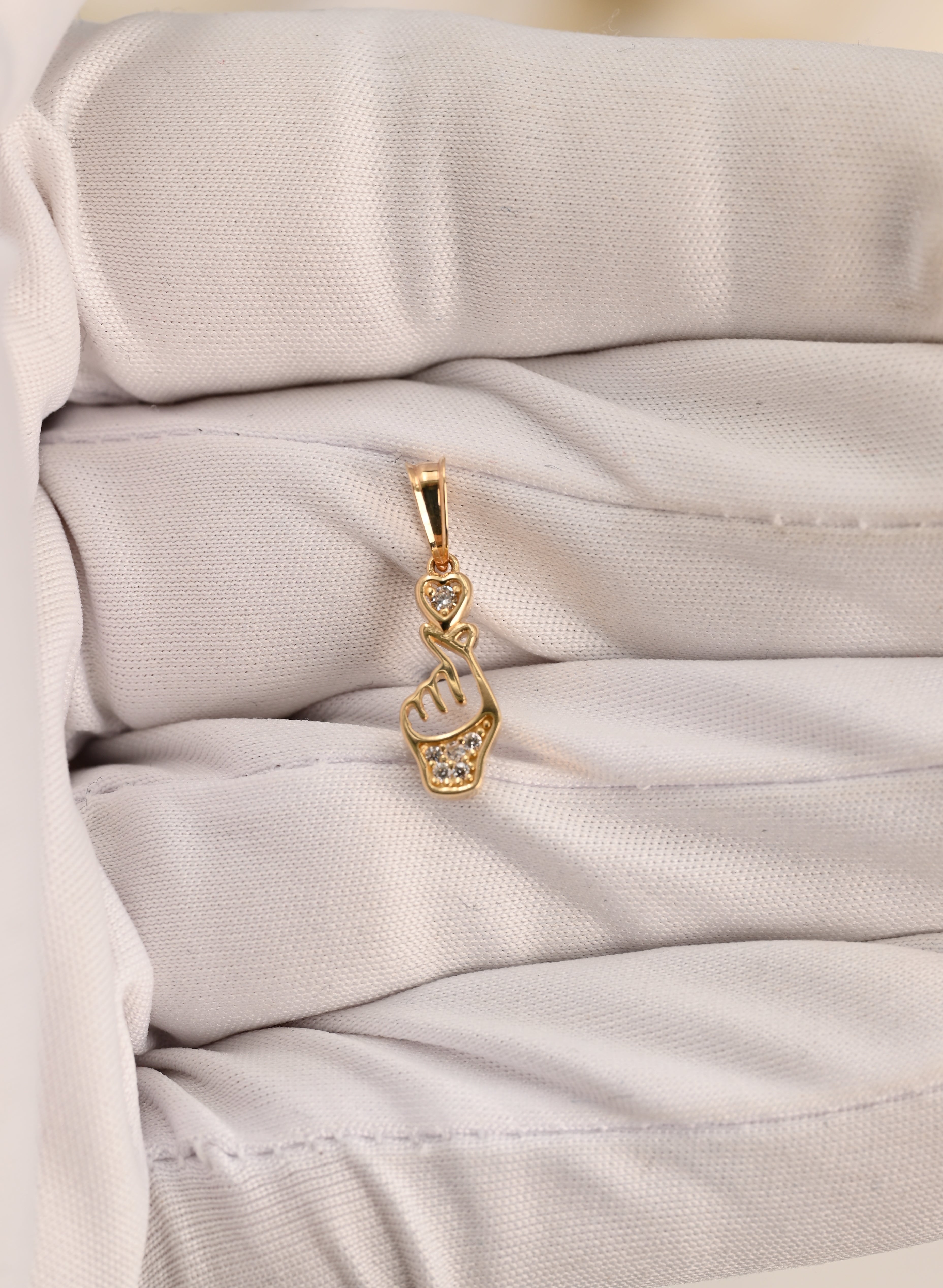14K CZ Finger Heart Pendant