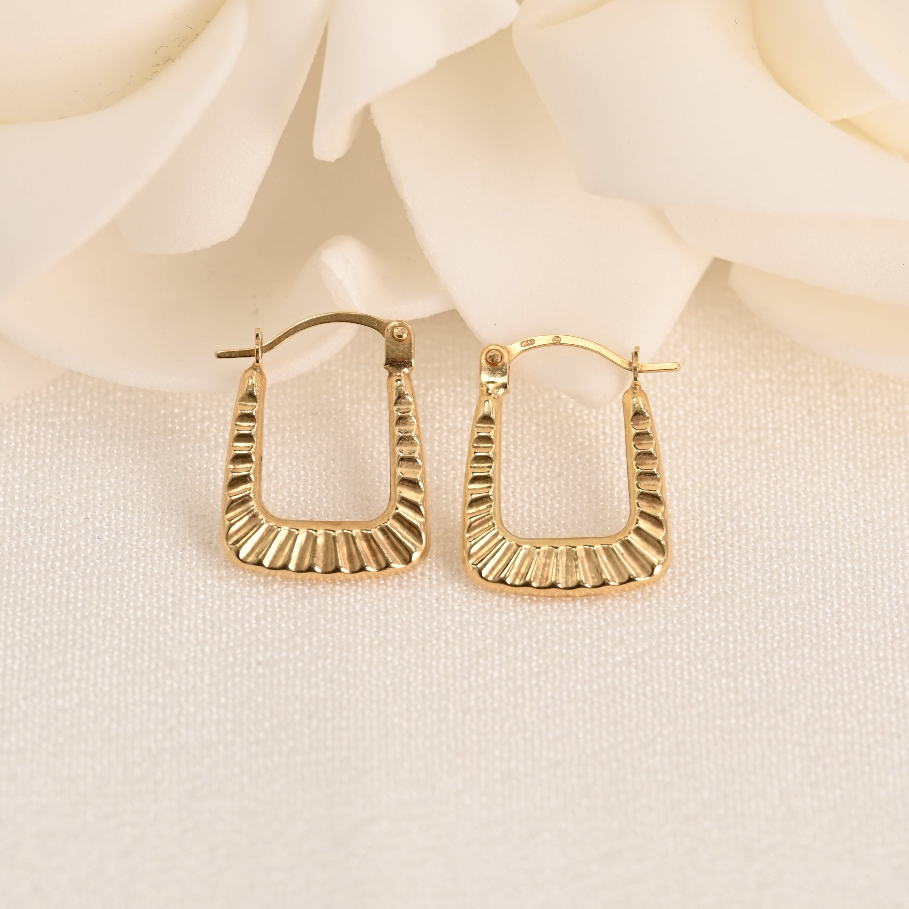 14K Diamond-Cut Square Hoop Earrings