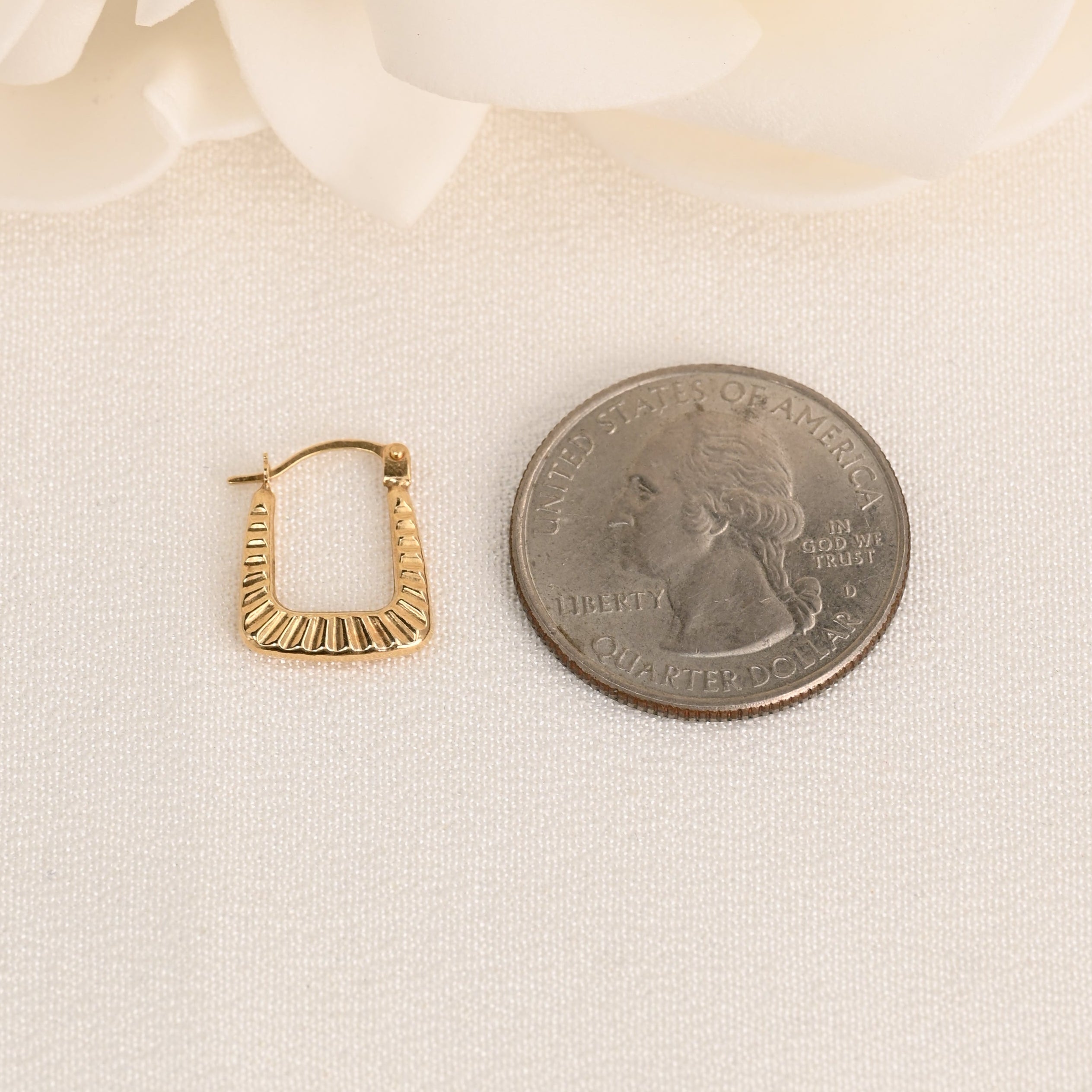 14K Diamond-Cut Square Hoop Earrings