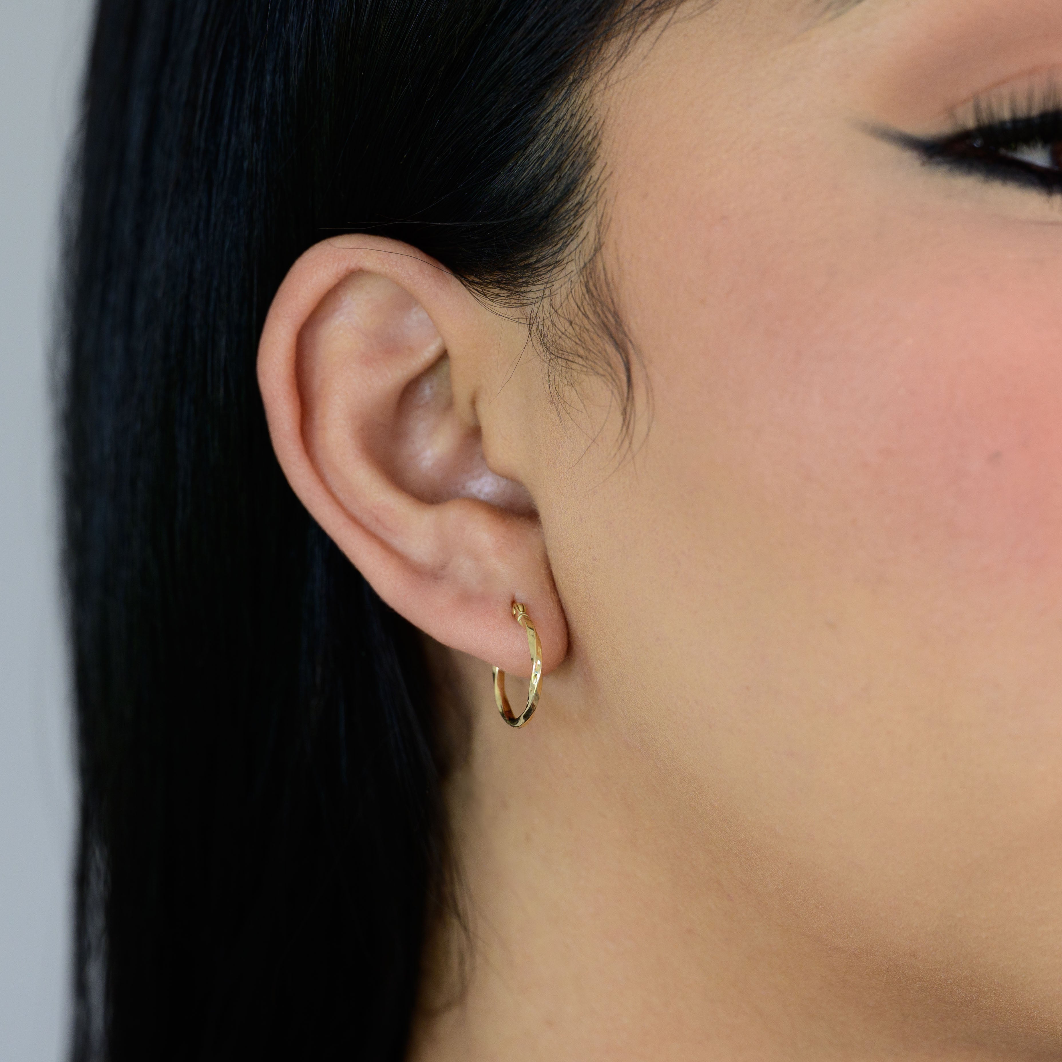 14K Twisted Hoop Earrings - 1.5mm Thick