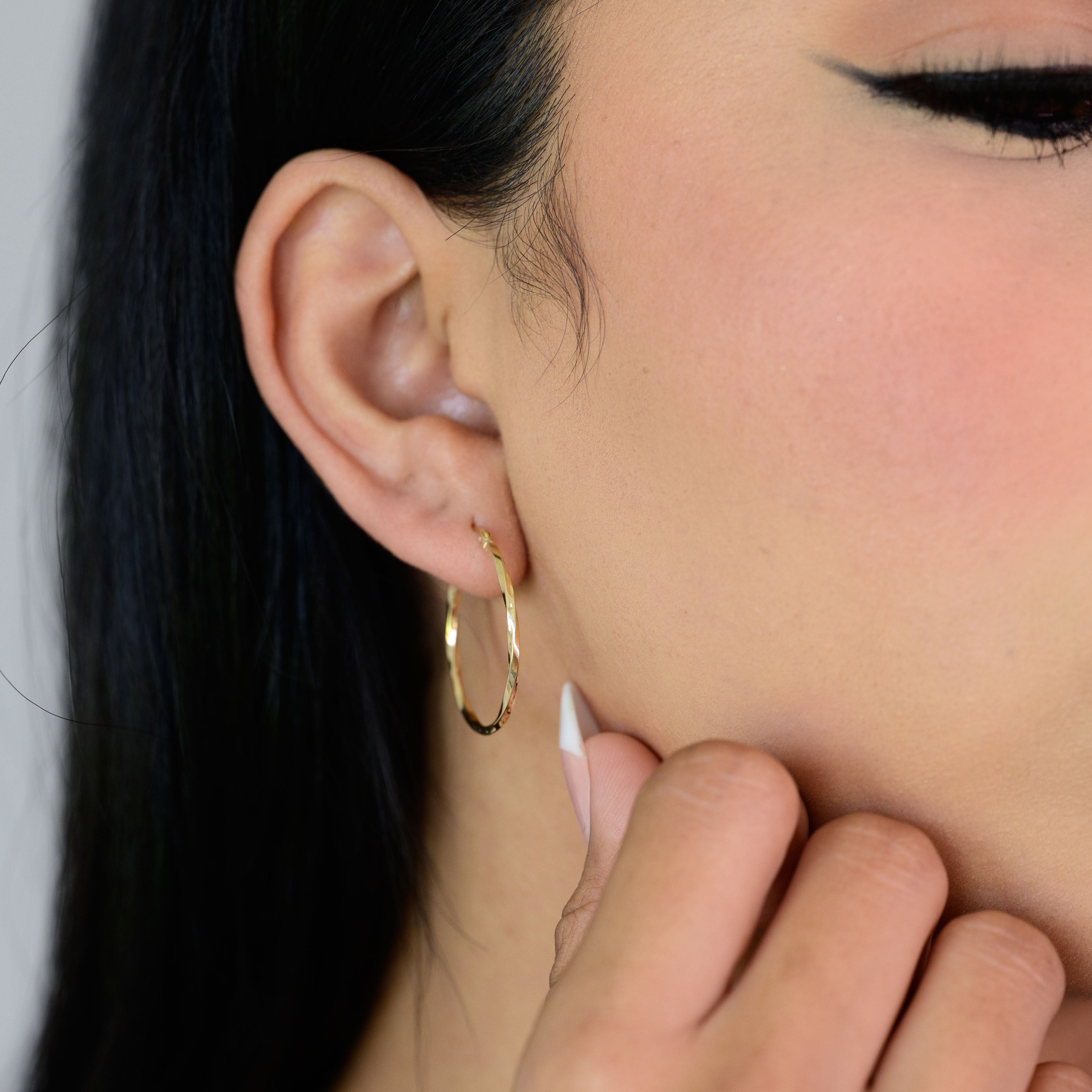 14K Twisted Hoop Earrings - 1.5mm Thick