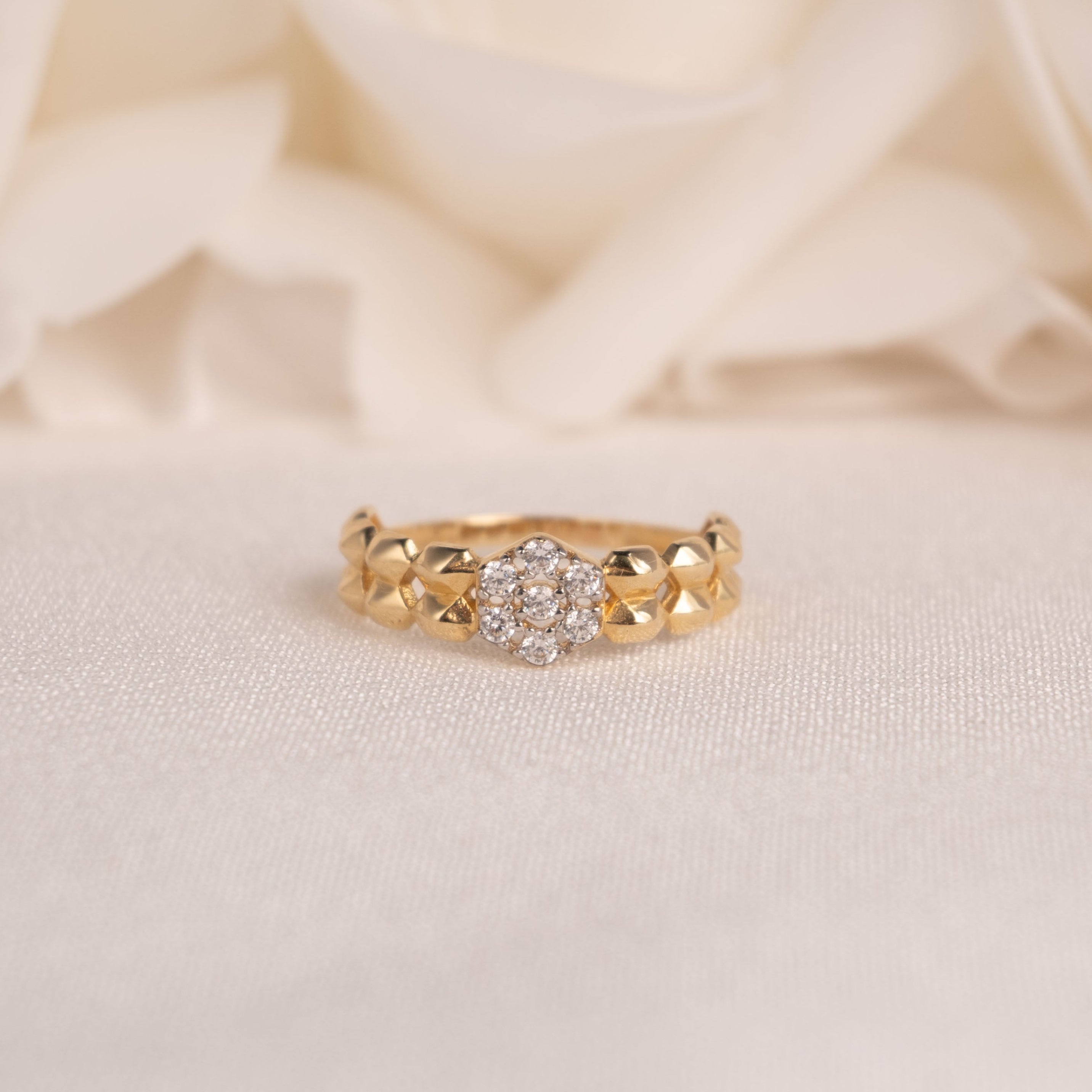 14k Texture Flower Ring