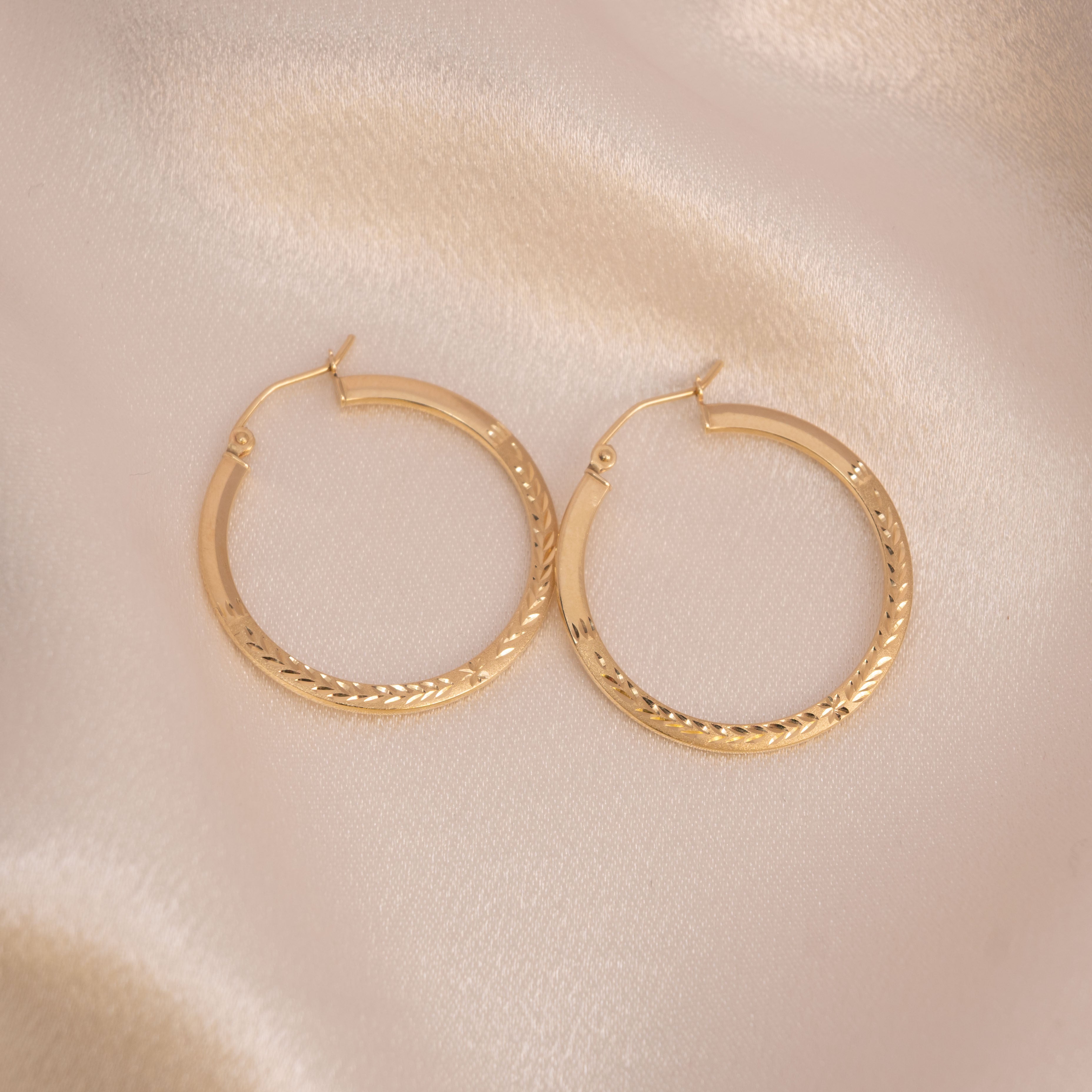 14k Diamond Cut Hoop Earrings