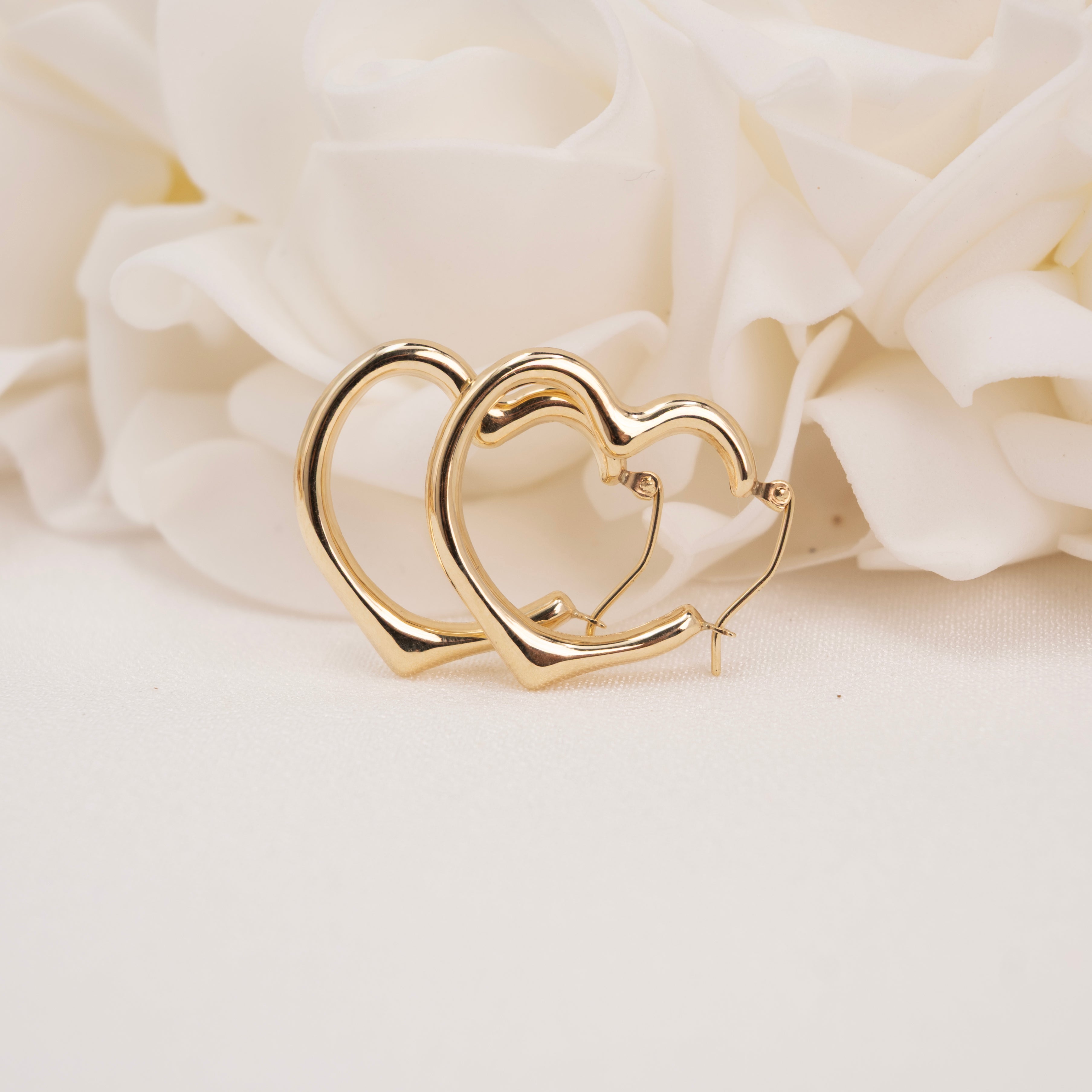 Pendientes de aro con forma de corazón de 14 k