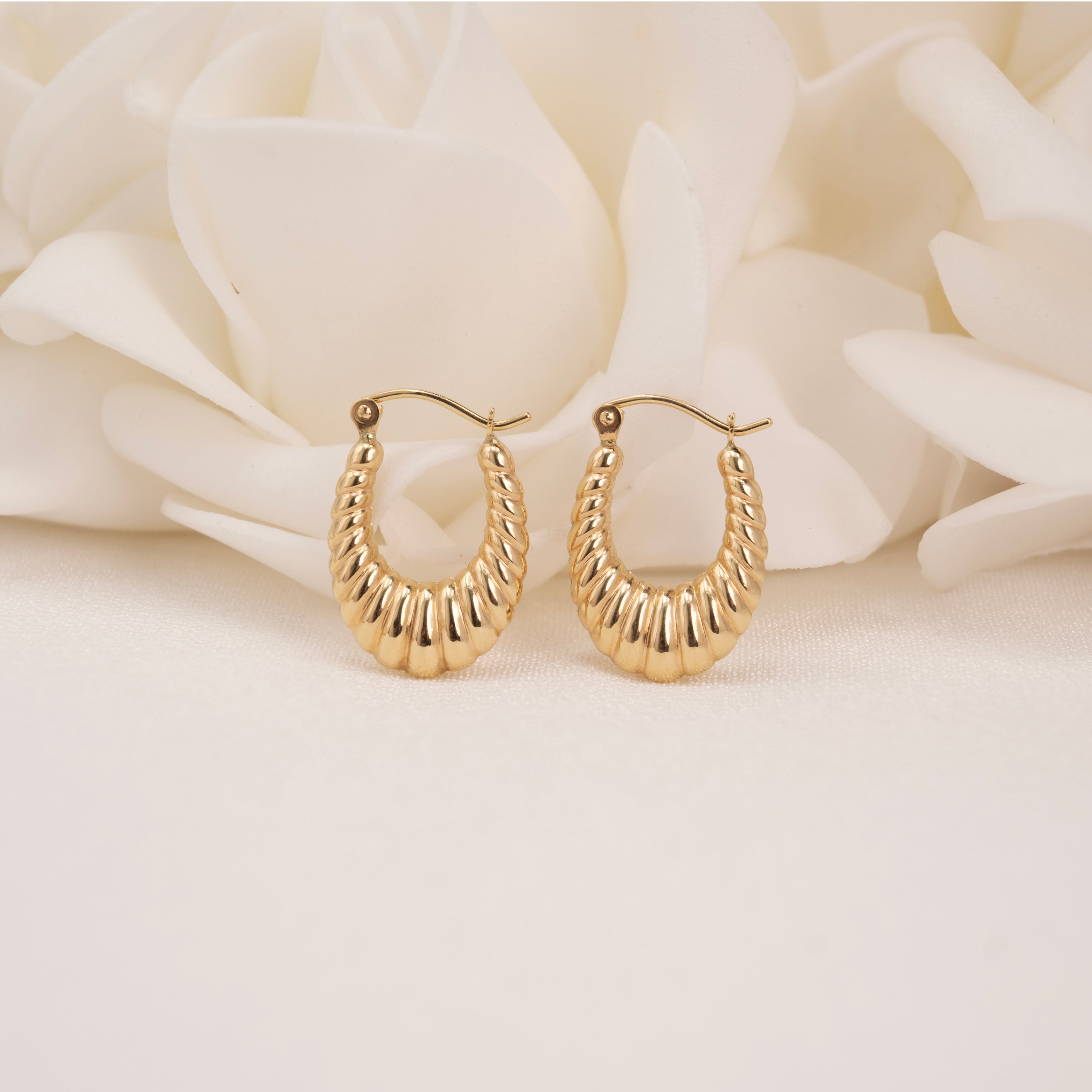 14k Small Shrimp Hoop Earrings