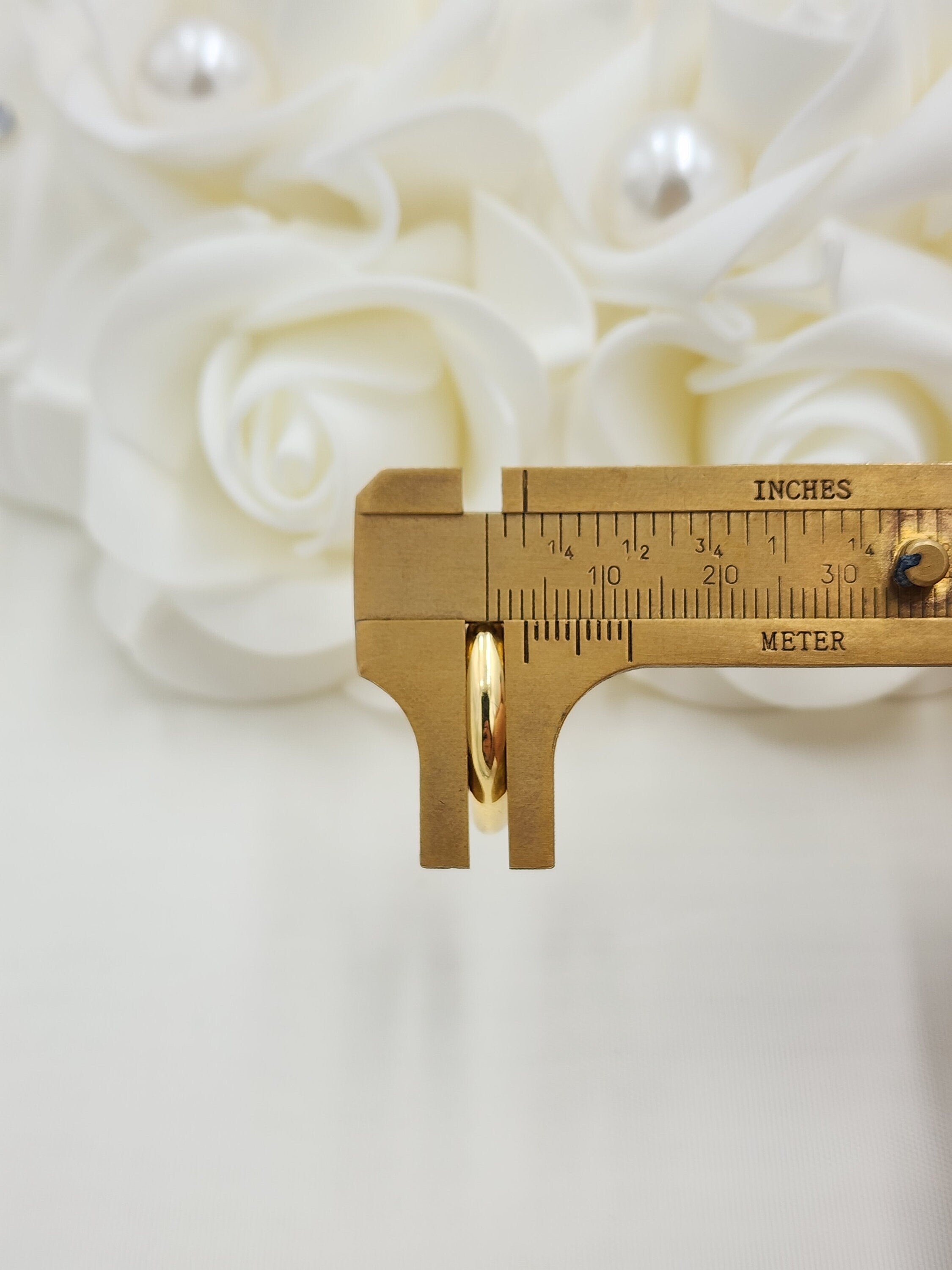 Solid Gold Wedding Bands - Polished Curved Bands for Her and For Him - Anniversary Gift - 14k, 18k.