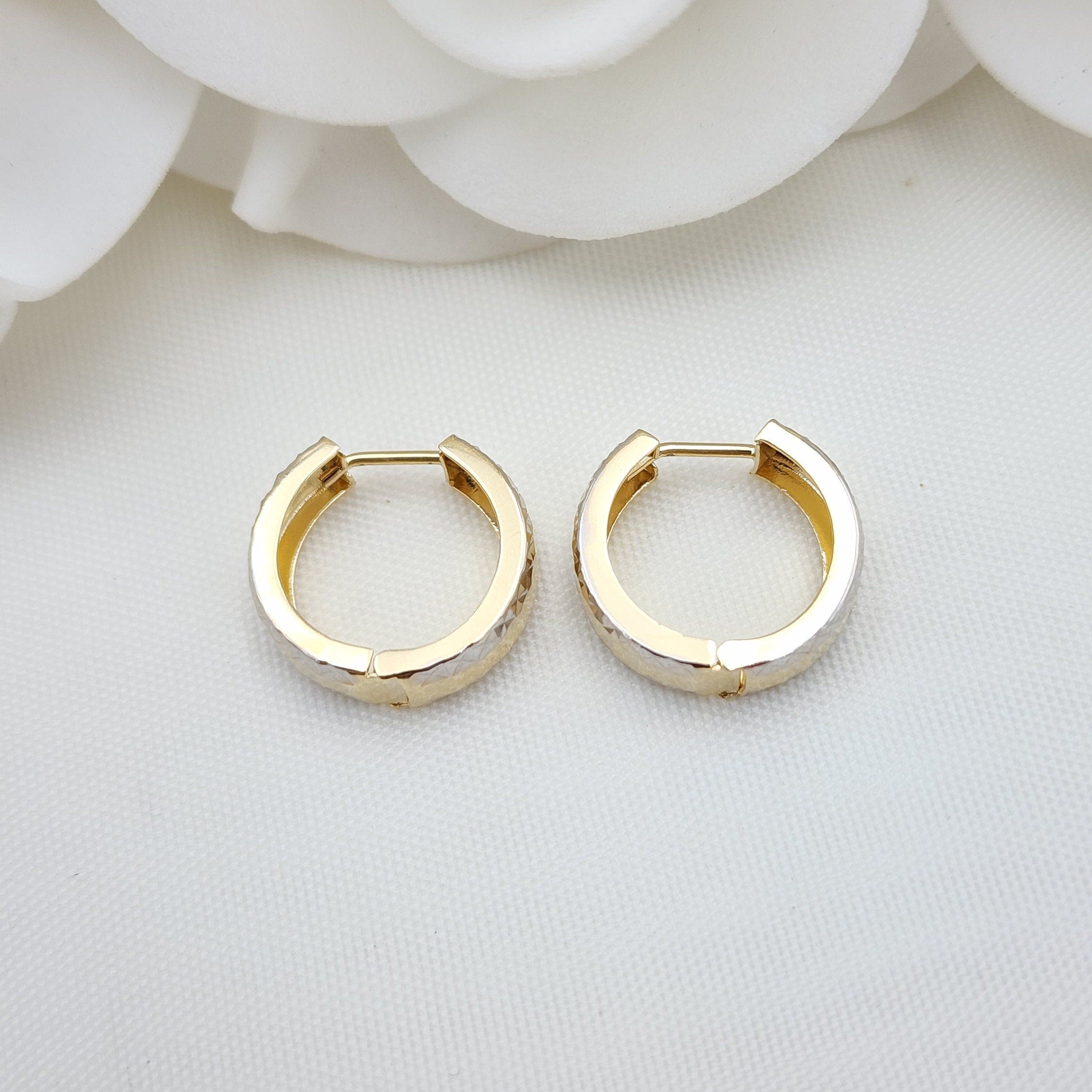 14k Hammered Mirror Huggies Earrings - 5mm