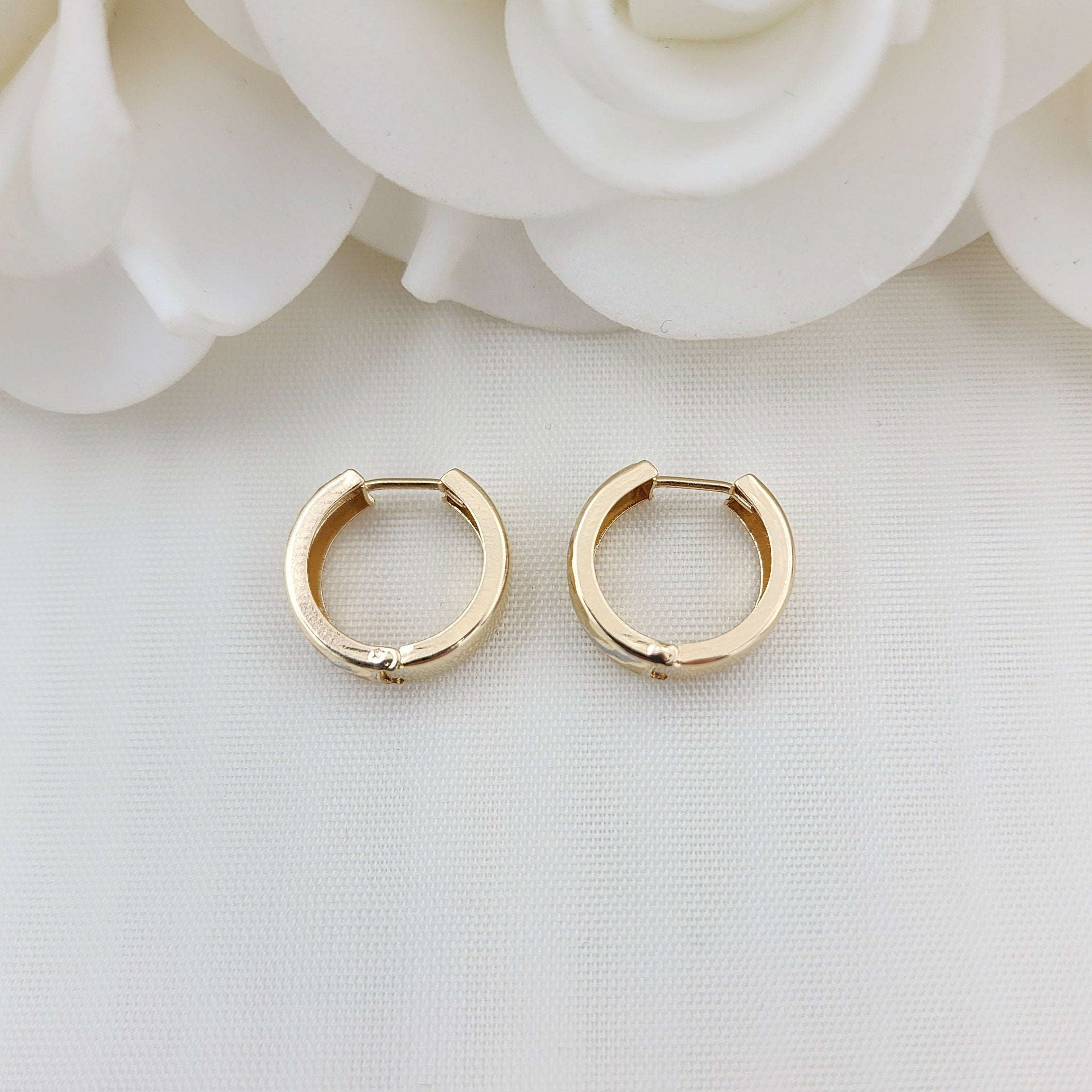 14k Diamond Cut Edges Huggies Earrings - 19MM & 5MM