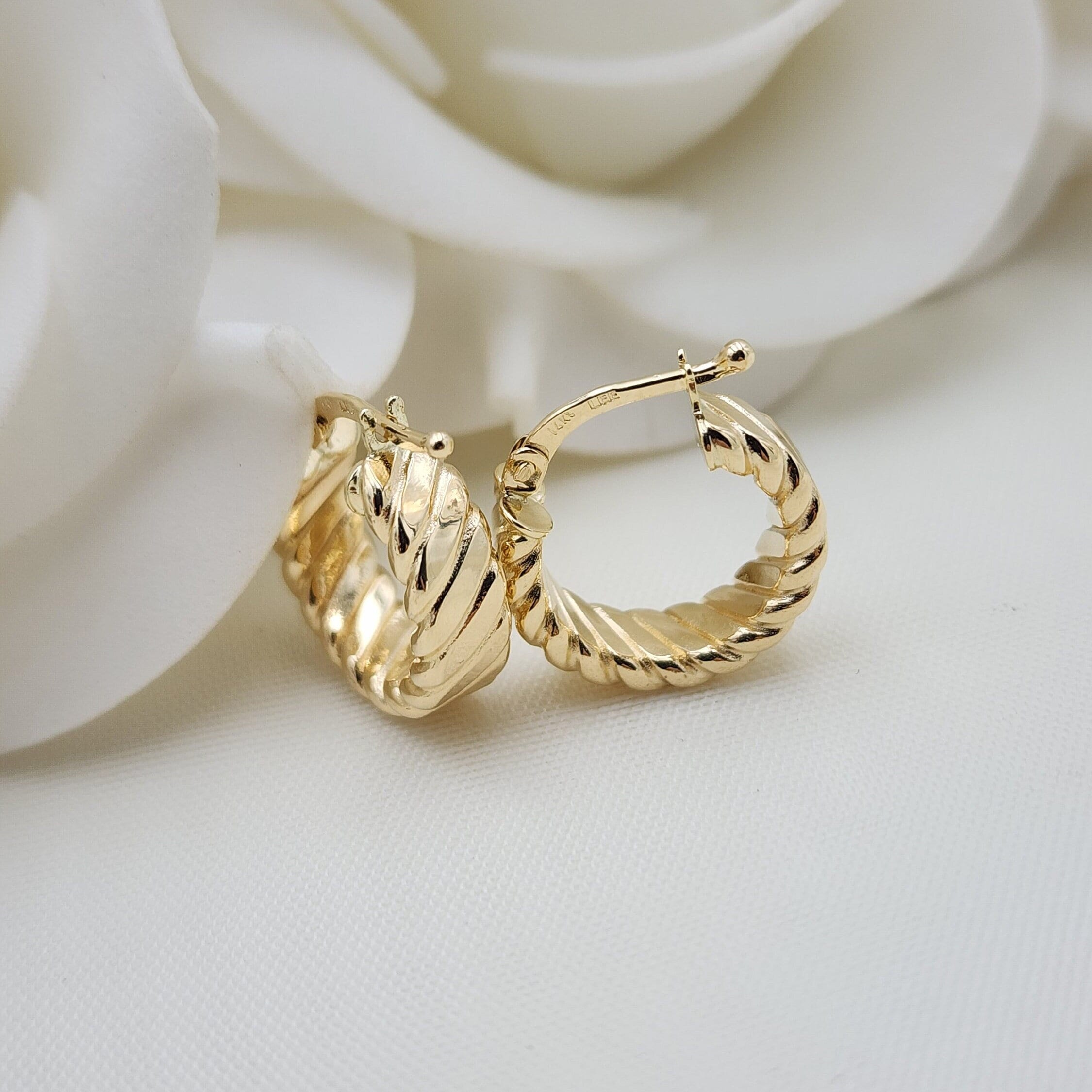 14k Gold Small Croissant Hoop Earrings - 15mm - 4mm Thick - For Her - Modern Jewelry