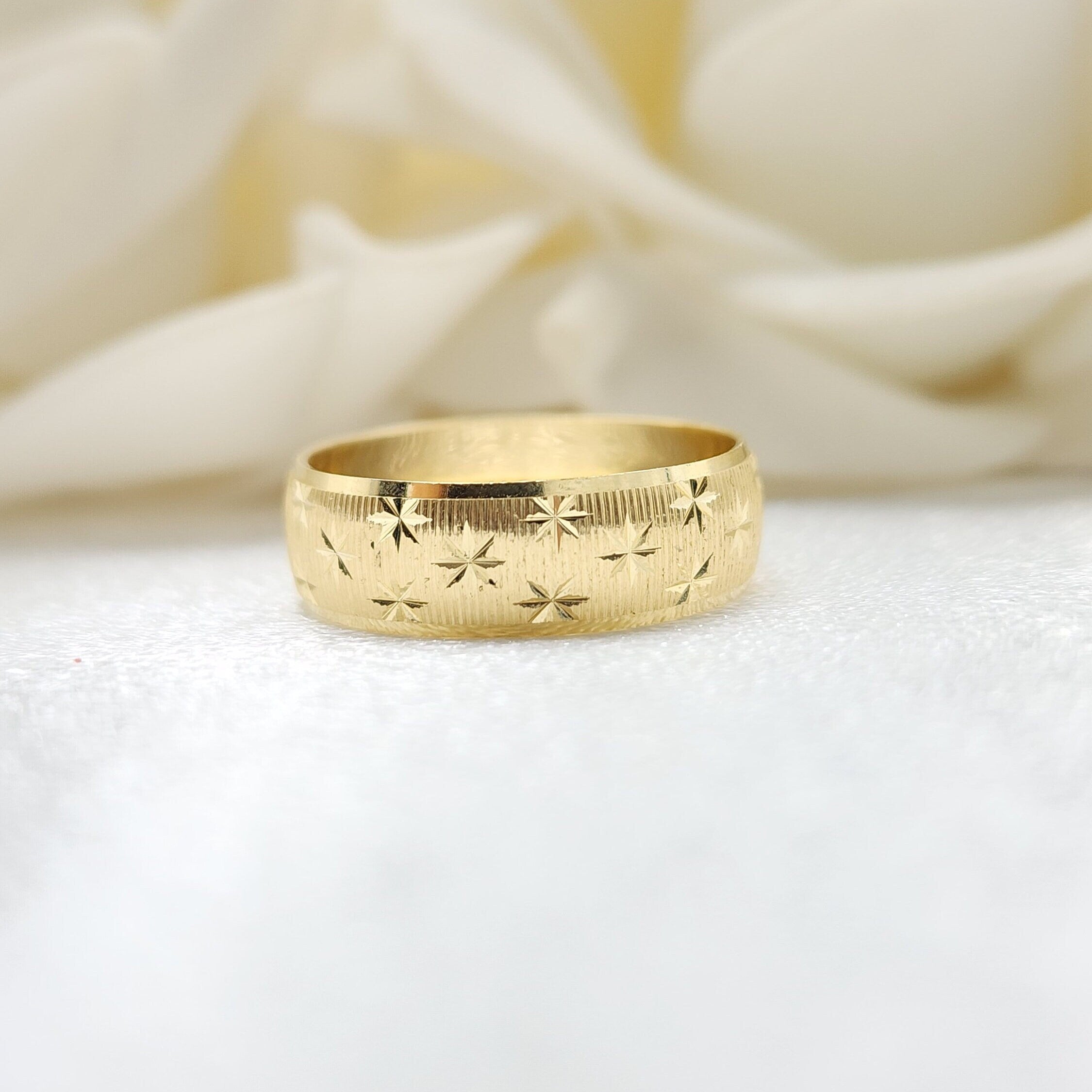 Solid 14k Star Diamond Cut Wedding Band - 6MM