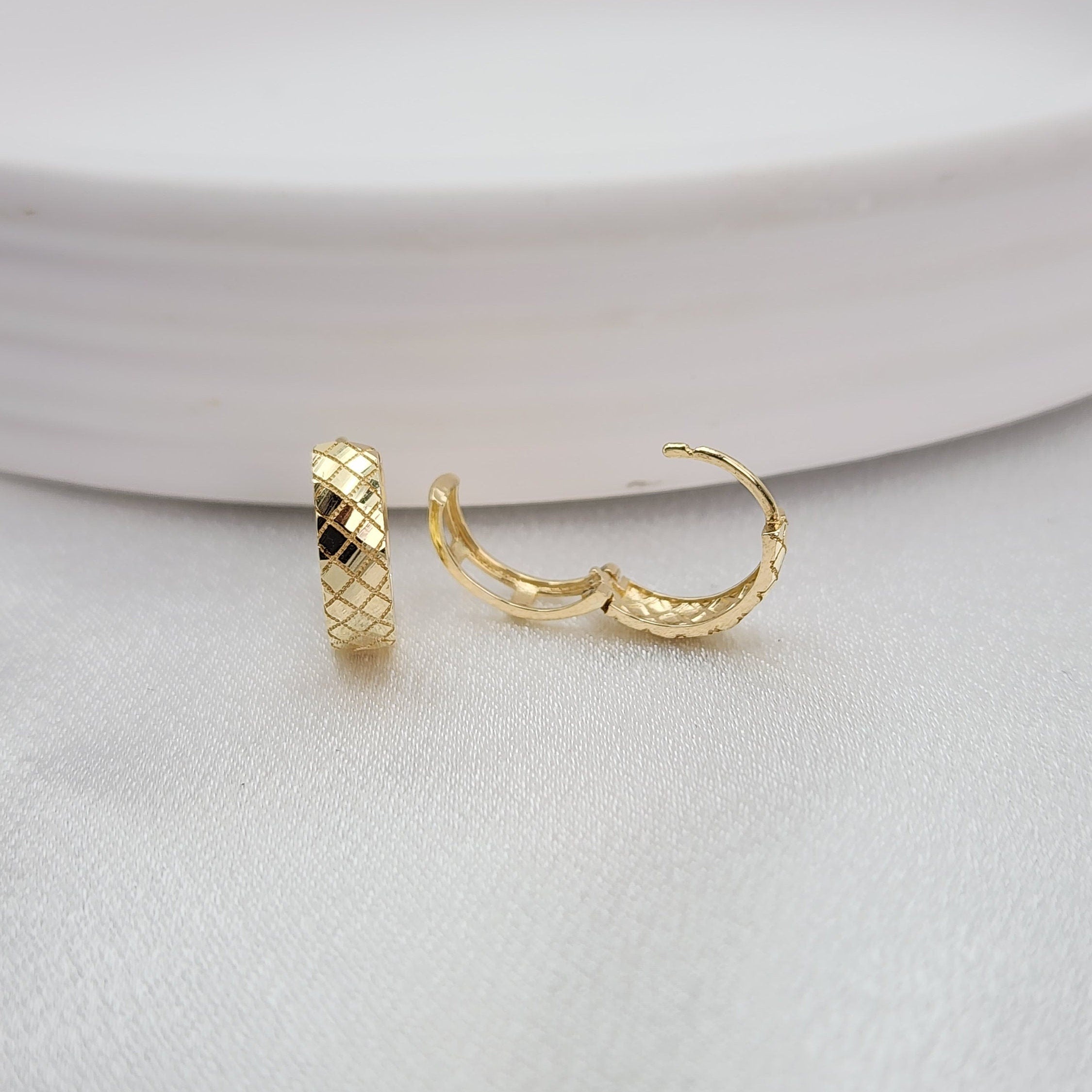 14k Small Shiny Huggies Earrings - 13mm & 4mm Thick