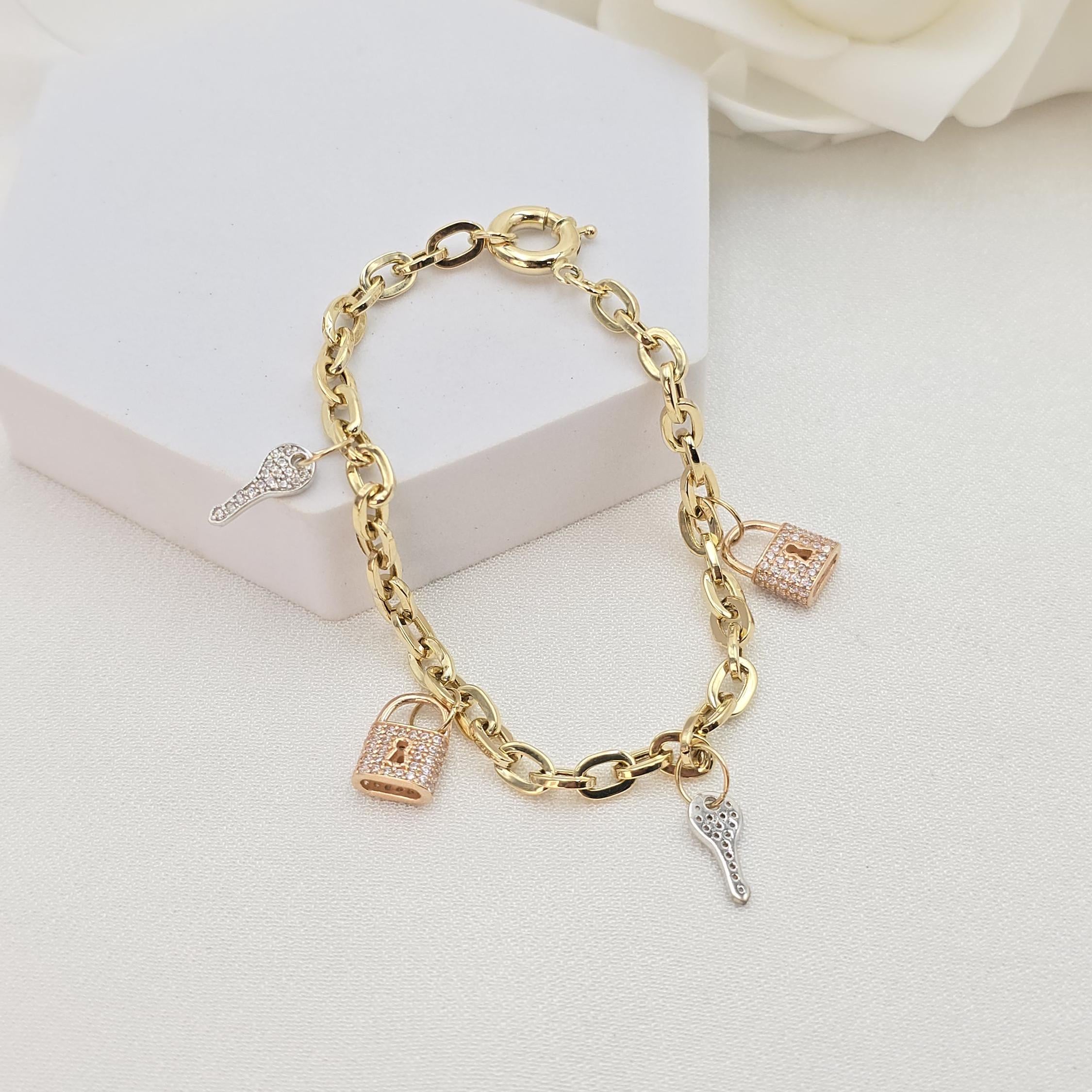 Adorable 14k Gold Rolo Charm Bracelet - Key & Lock - Fine Jewelry For Her - 7 1/2"