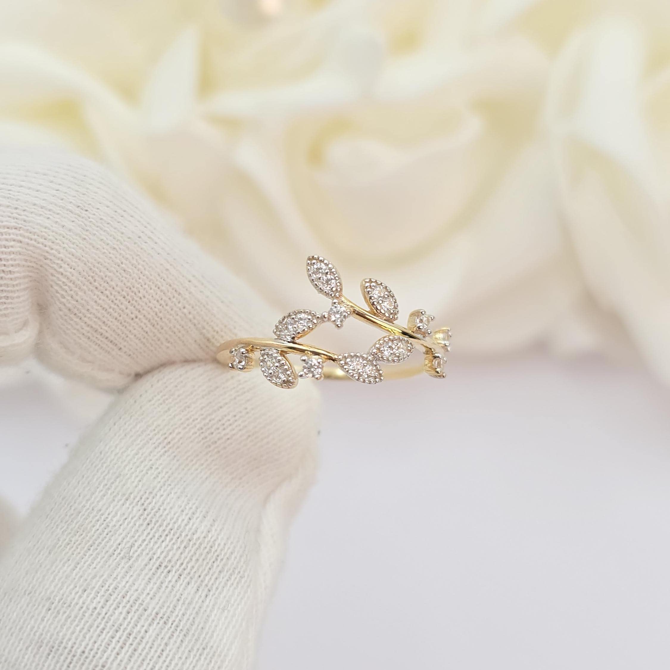 14k Gold Leaf Ring