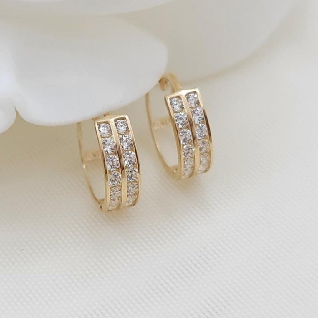 14k 2 Lanes Huggie Earrings - 11mm