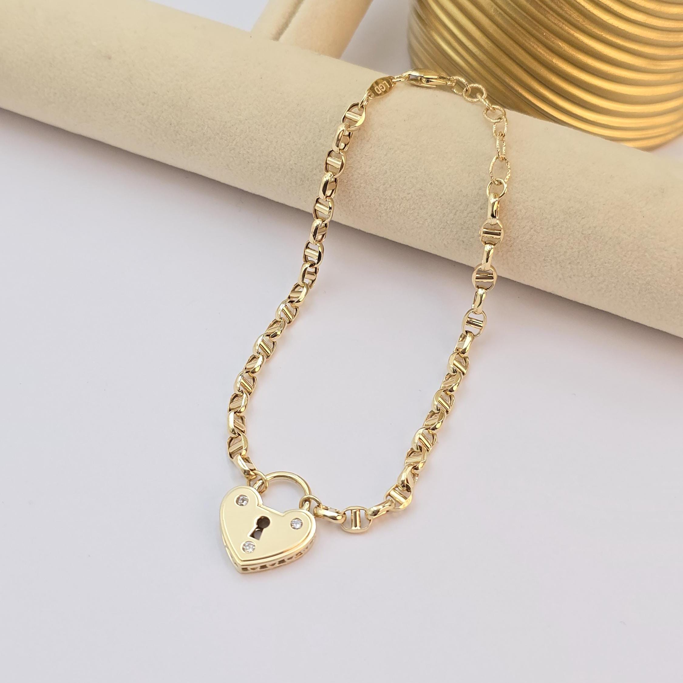 Unique 14k gold Heart Locket Bracelet - Unique & Elegant Piece - 7+1 inches - Perfect Gift For Her