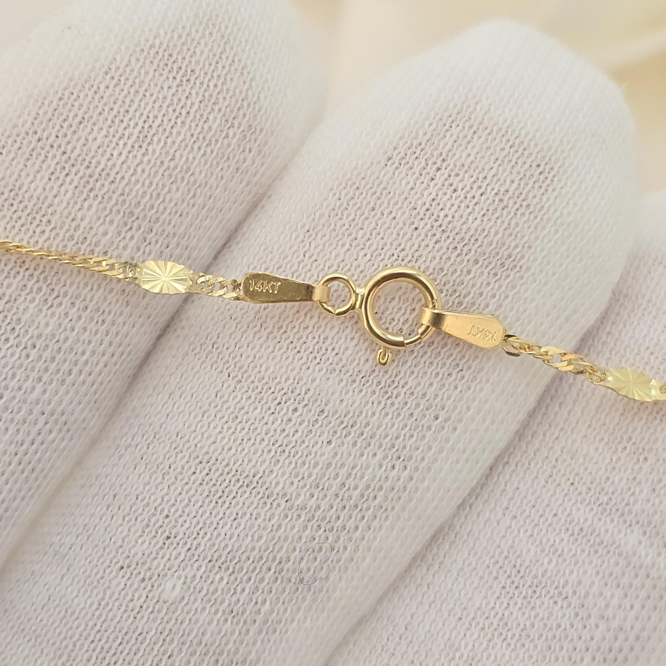 14k Solid Gold ‘Mom’ Pendant Necklace – Elegant Oval Filigree Design - Perfect mother's day, Christmas, Birthday Gift