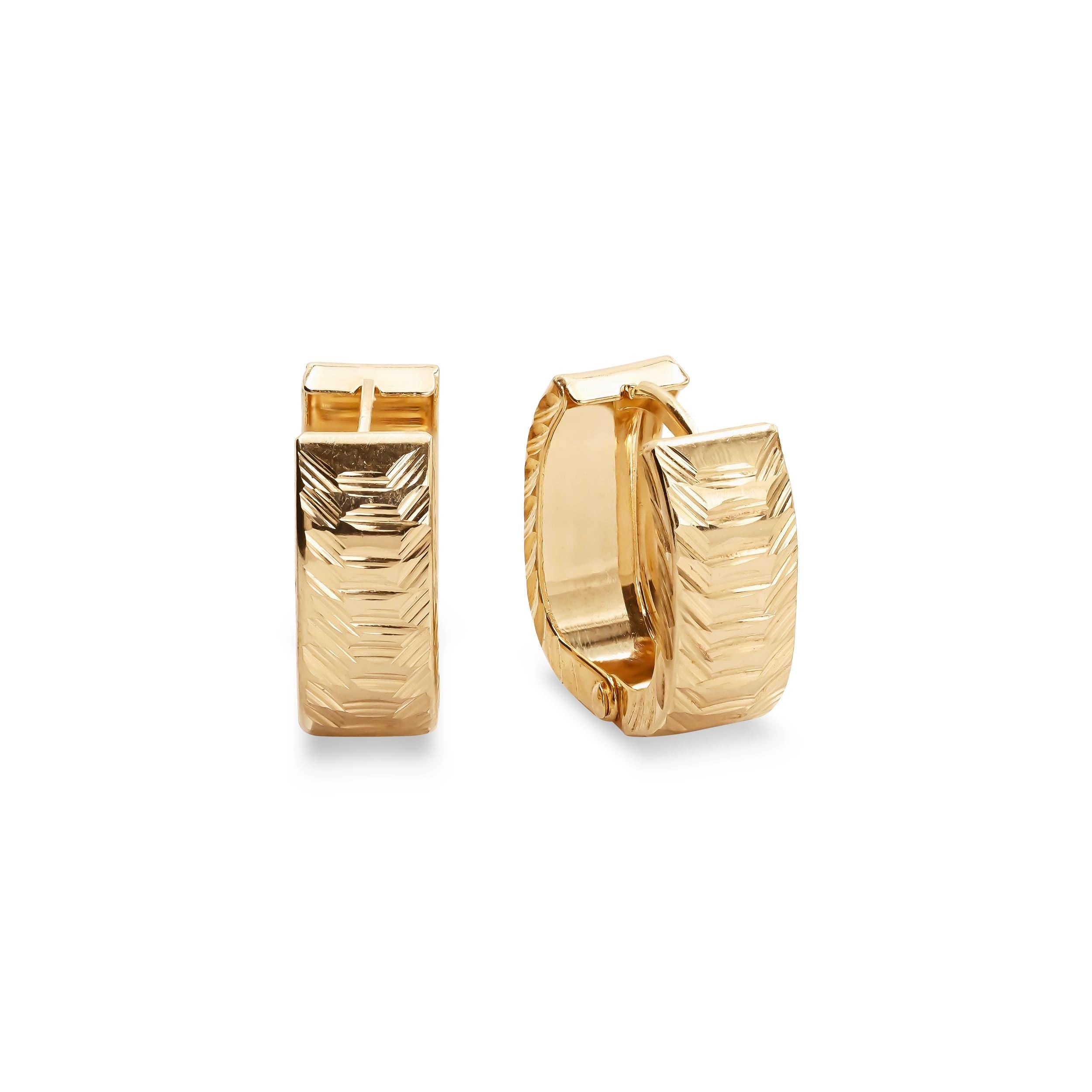 14k Squared Diamond Cut Huggies Earrings - 14mm