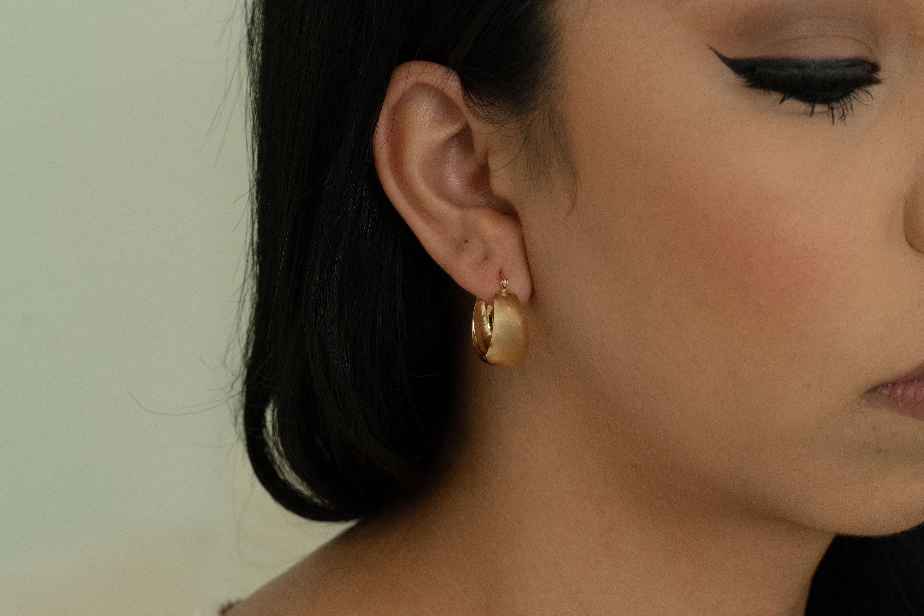 Stunning solid 14k Gold Small Extra Thick Polished Hoops Earrings - 10MM Thick - Elegant & Versatile - Perfect Gift