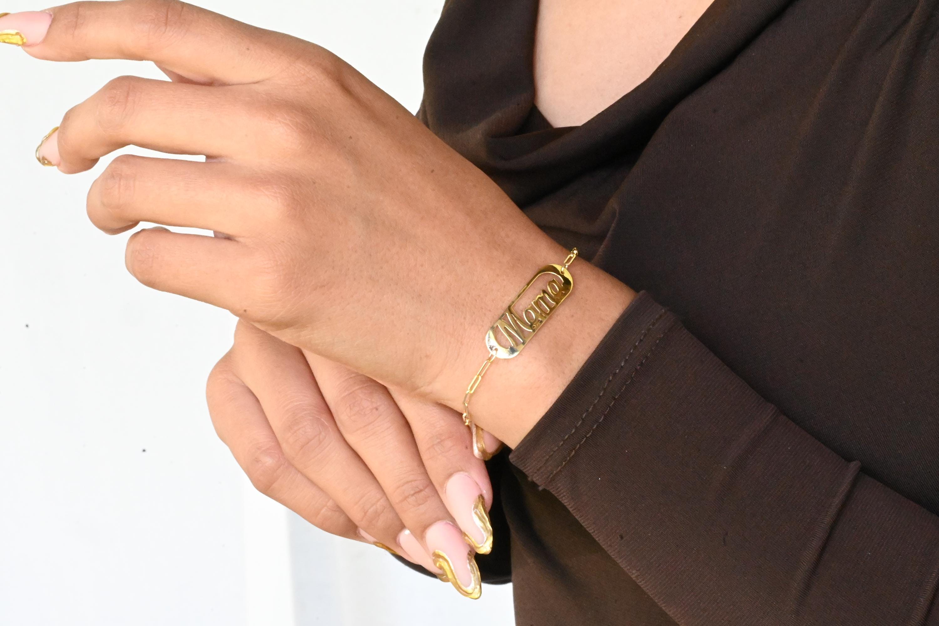 14k "Mama" Paperclip Bracelet