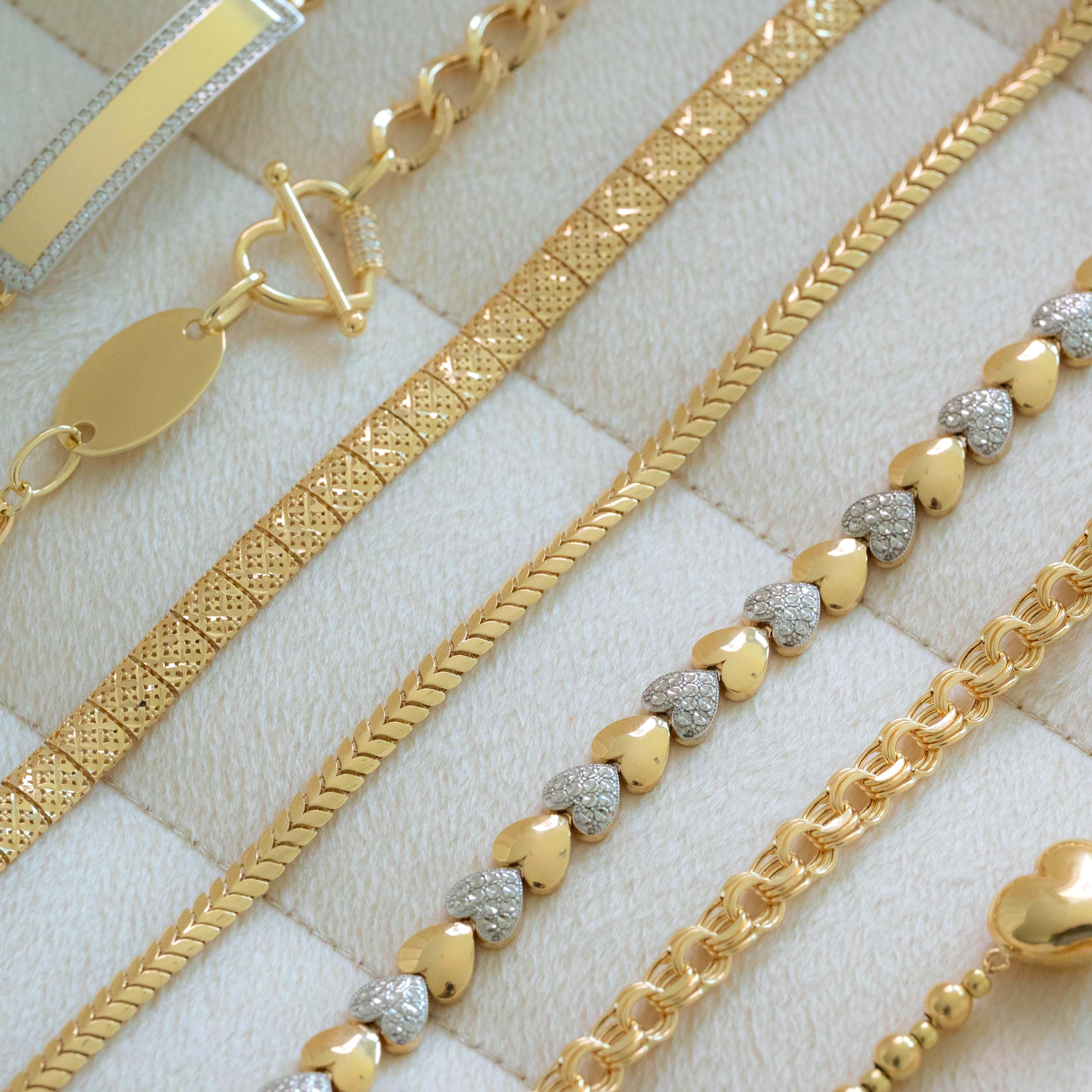 14K Gold Square Dome Bracelet – 5.9mm